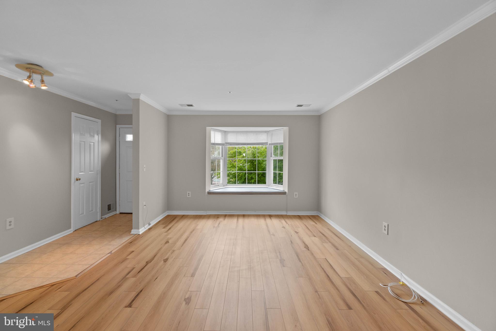 STONEHAVEN MEWS IN CROFTON VILLAGE - Residential Lease