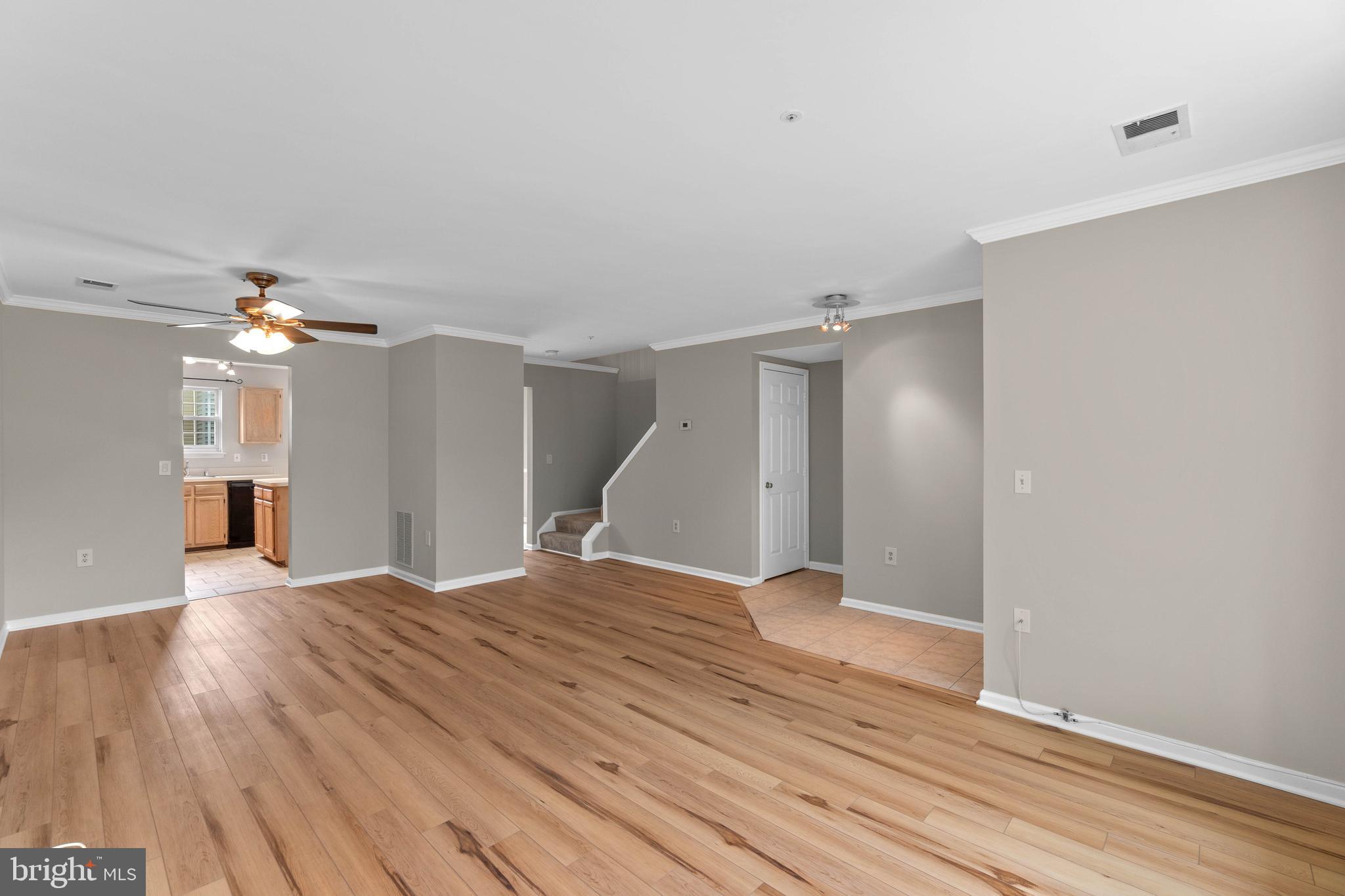 STONEHAVEN MEWS IN CROFTON VILLAGE - Residential Lease