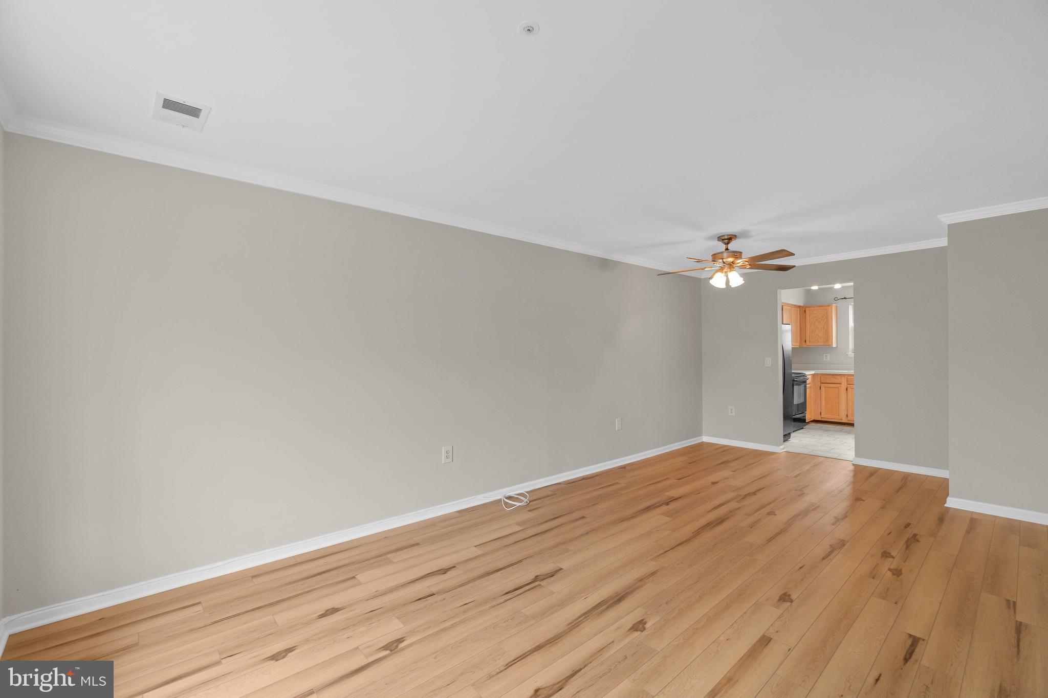 STONEHAVEN MEWS IN CROFTON VILLAGE - Residential Lease