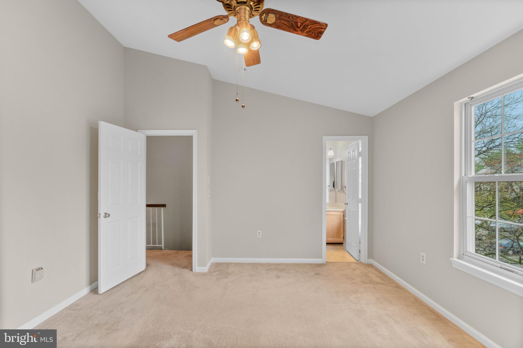 STONEHAVEN MEWS IN CROFTON VILLAGE - Residential Lease