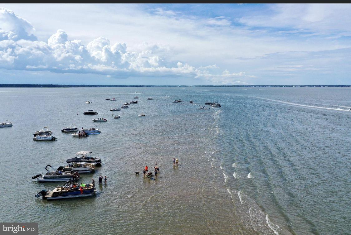 ANGOLA BY THE BAY - Land