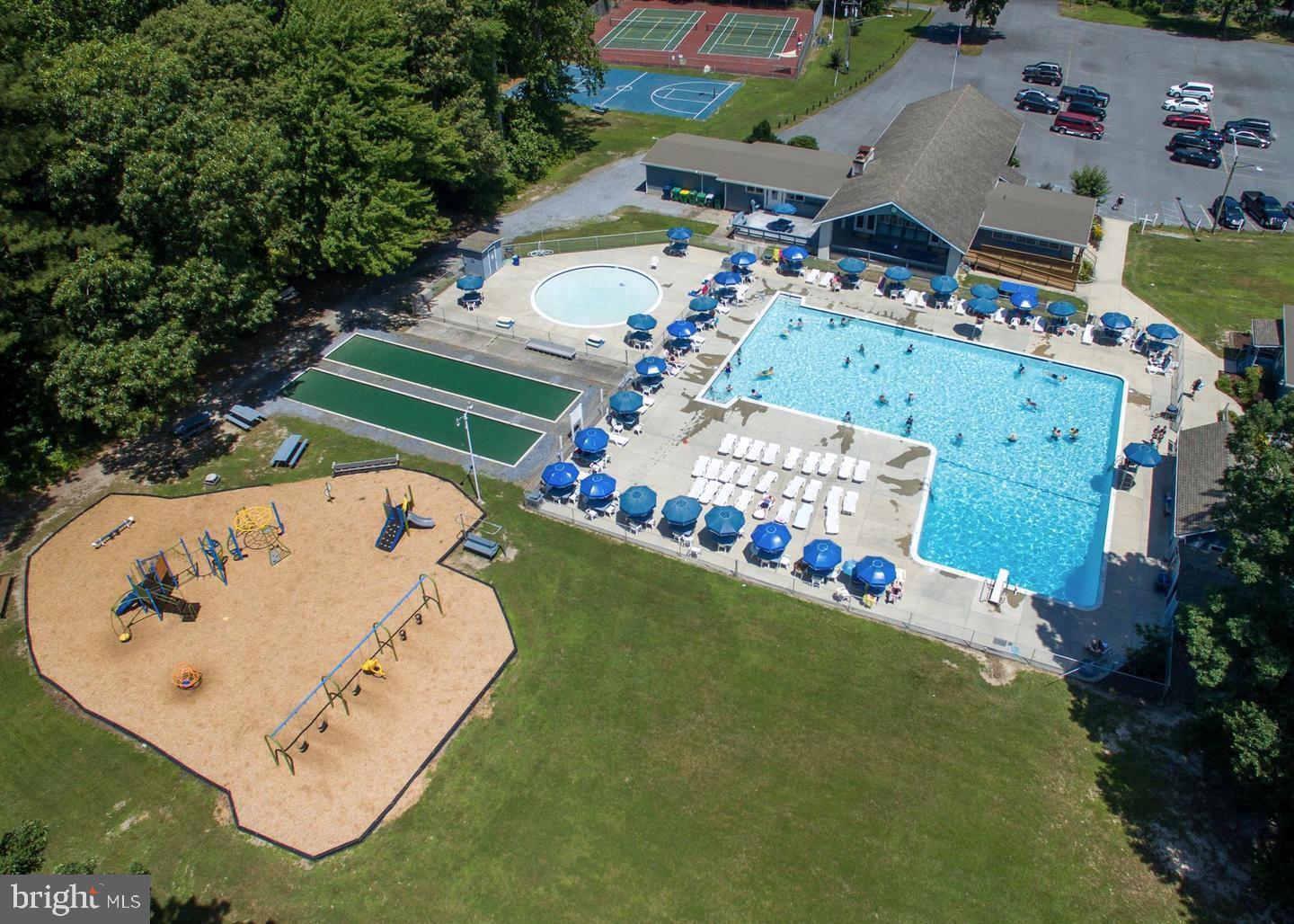 ANGOLA BY THE BAY - Land