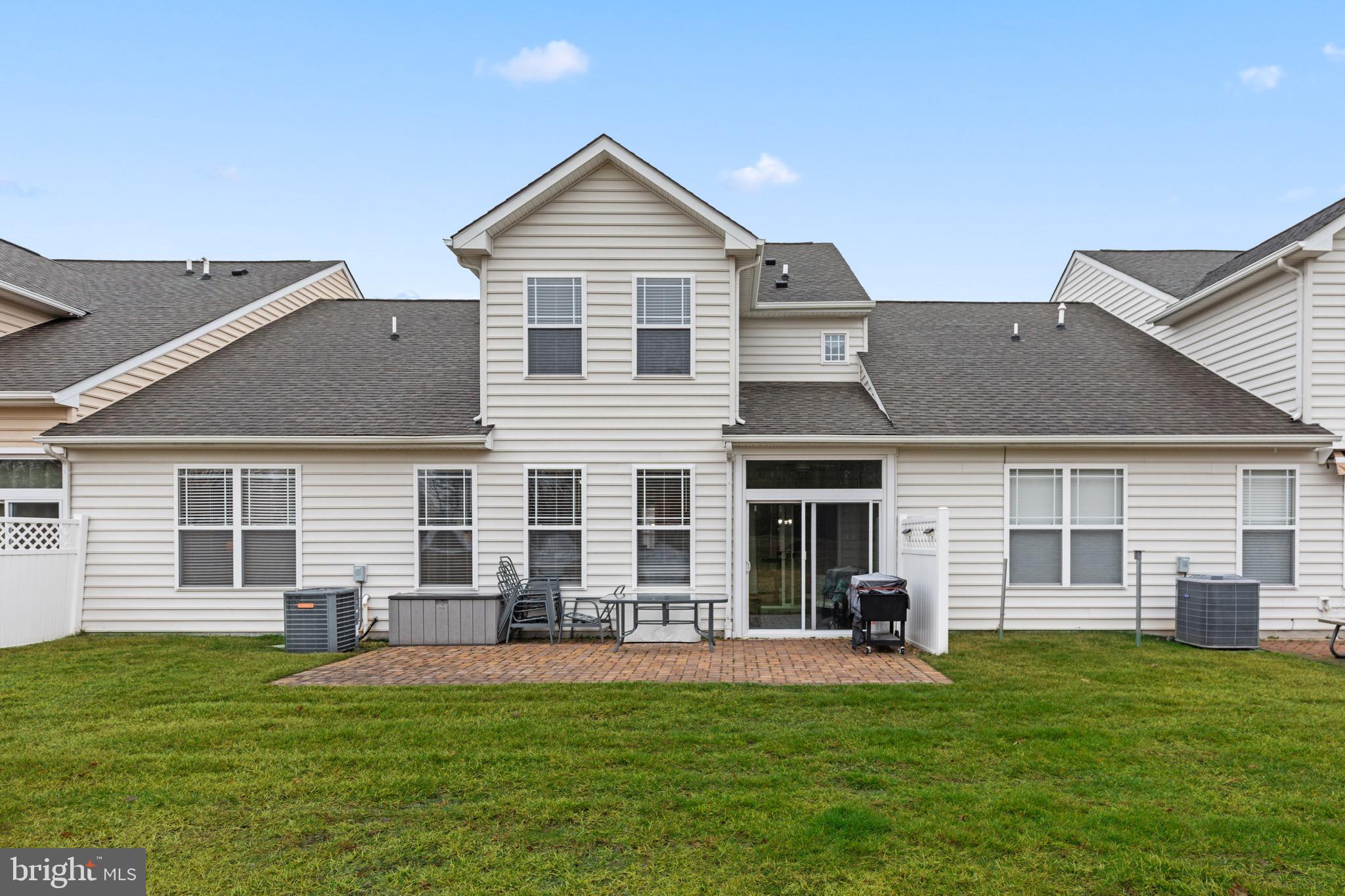 ASHLEY MANOR - Residential