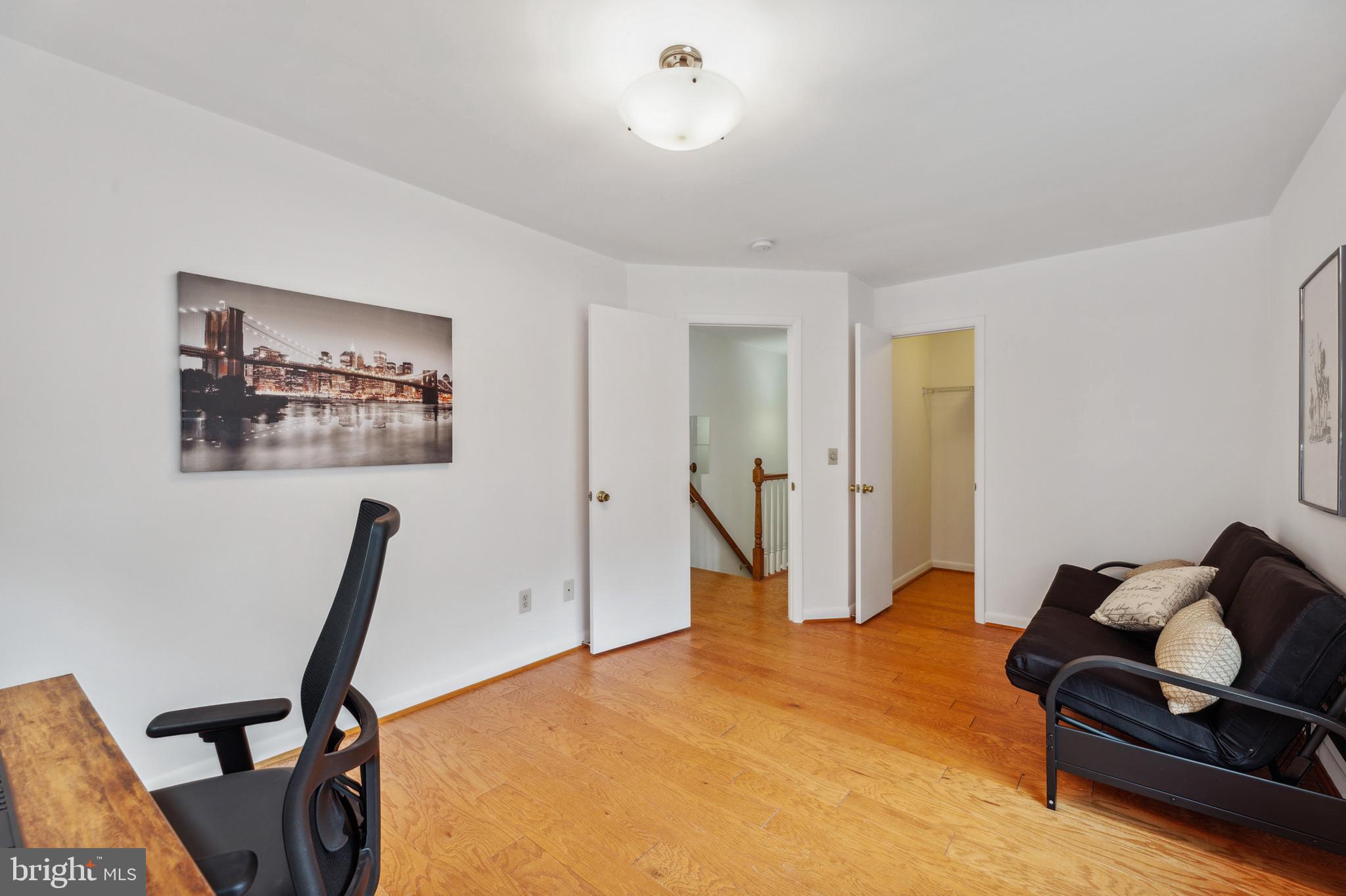 HOLMES RUN PARK - Residential Lease