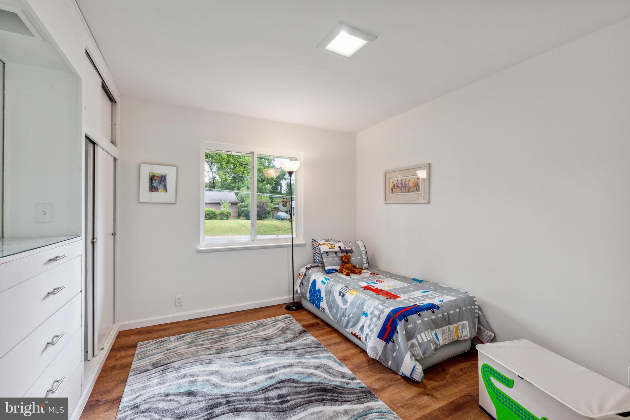 HOLMES RUN PARK - Residential Lease