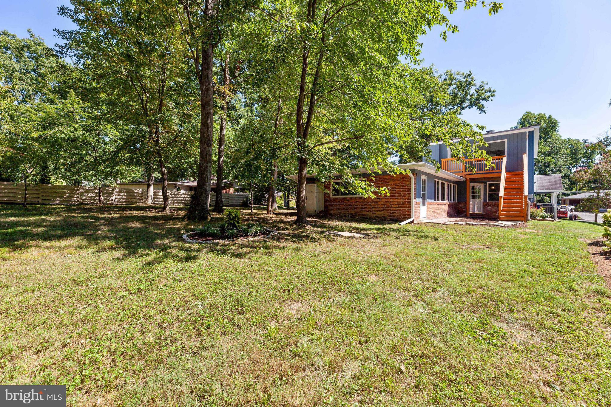 HOLMES RUN PARK - Residential Lease