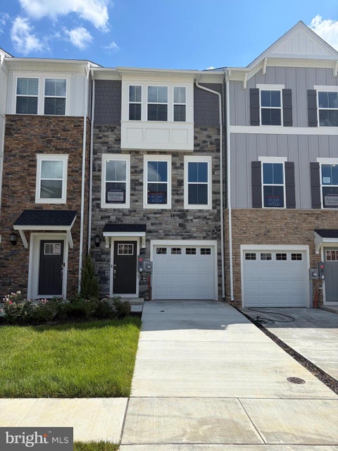 Townhouse For Sale - 10526 Cobbler Place<br/> Charles County, WHITE PLAINS, MD 20695