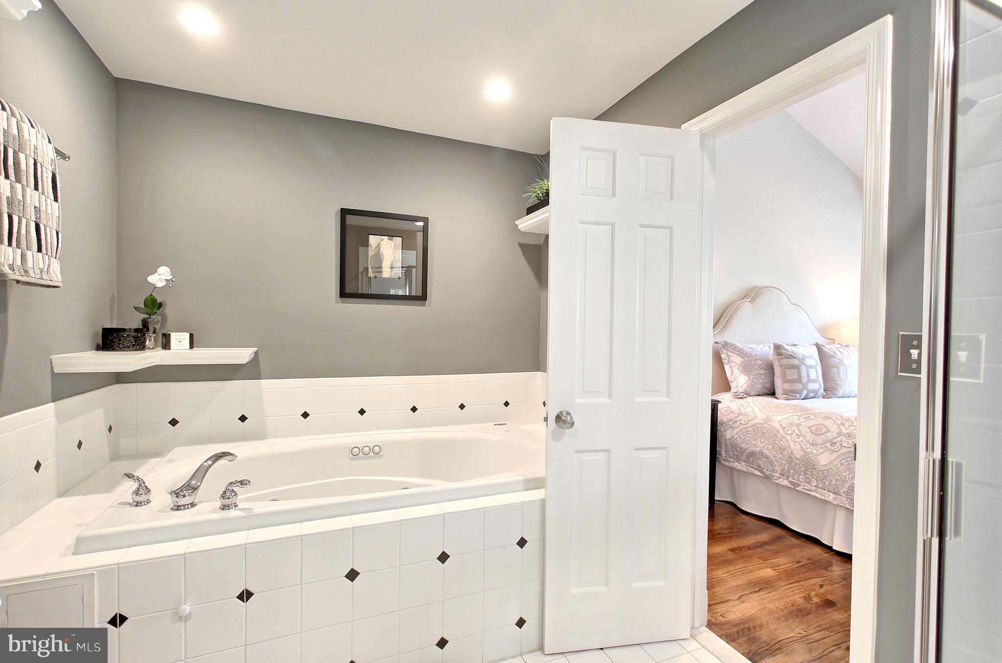 FARNEY - Residential