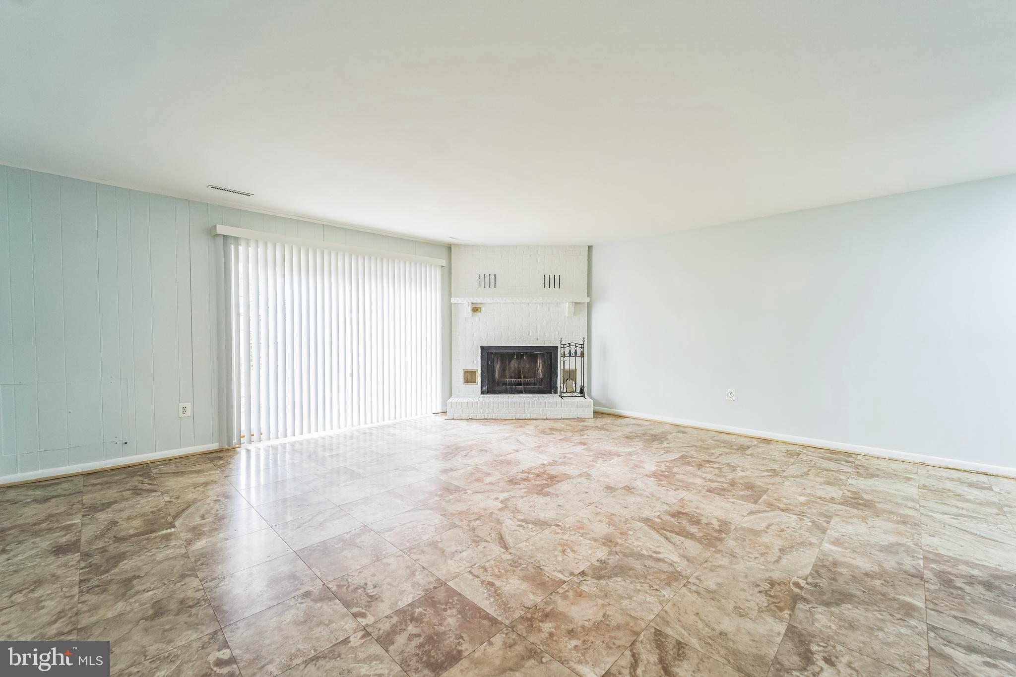 QUEEN ANNE VILLAGE - Residential Lease