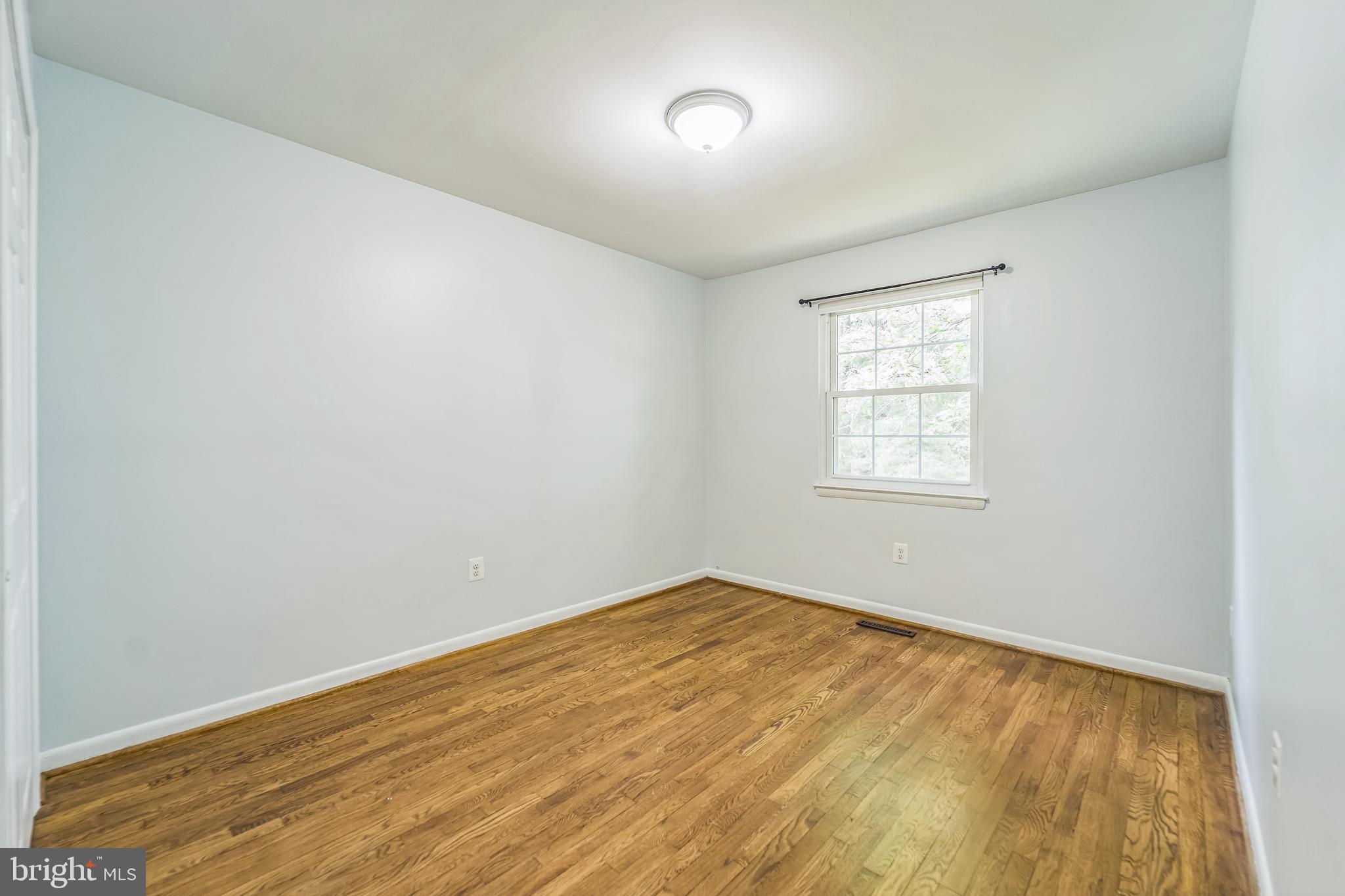 QUEEN ANNE VILLAGE - Residential Lease