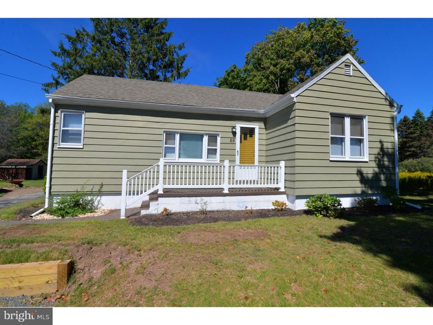 Cute ranch home has just been renovated and is ready for a new owner. 2 bedrooms, new kitchen and bathroom. Upgraded electrical.