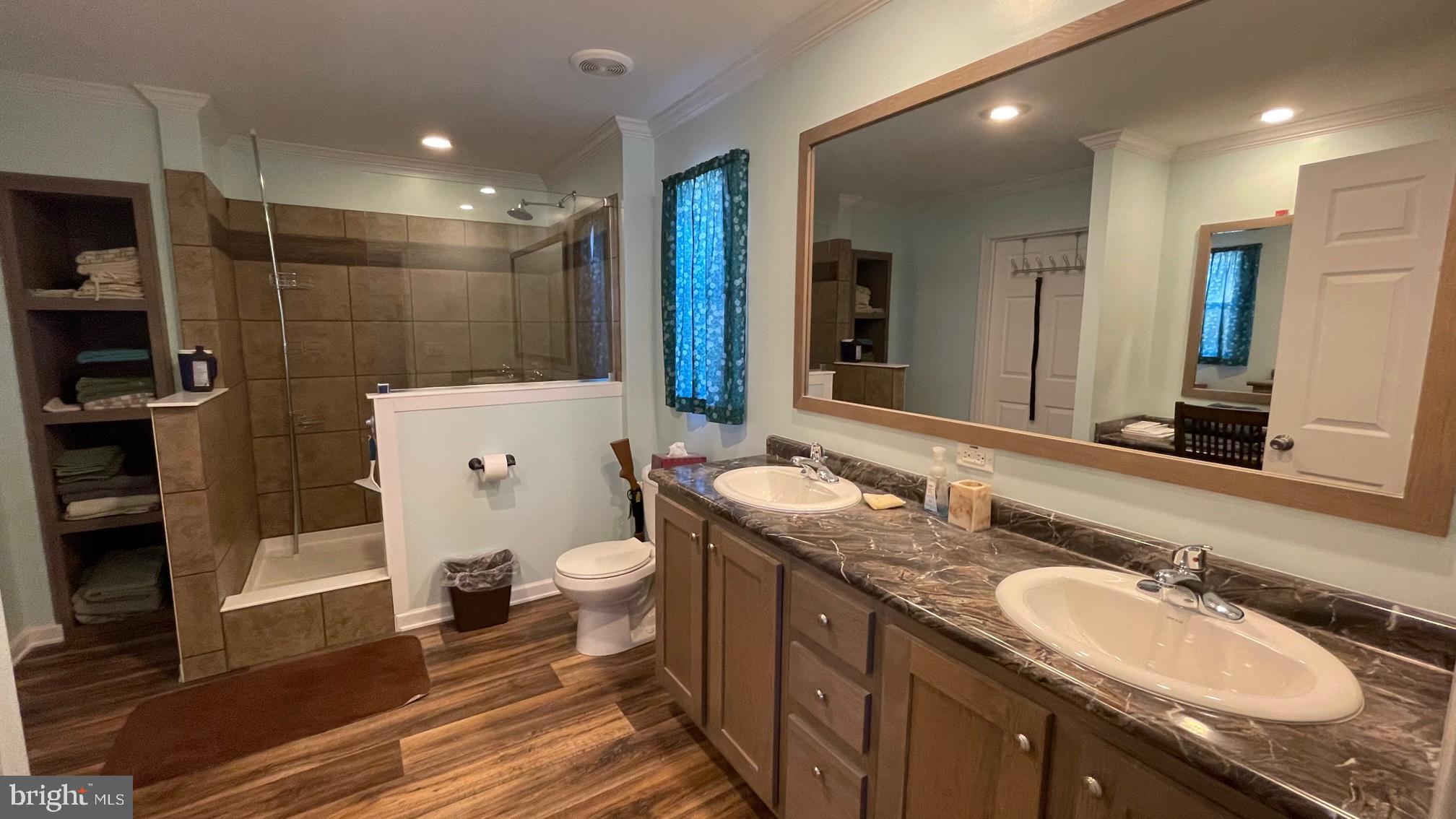 ROMNEY FRUIT RANCHES - Residential