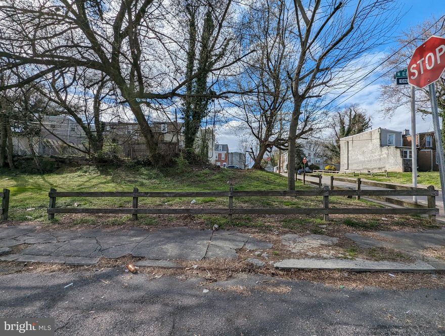 Great corner lot in 19144 with potential to build.