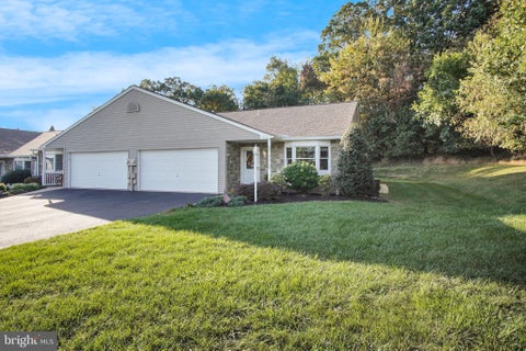 Photo of 2598 Shagbark Court, YORK, PA 17406 (MLS # PAYK2113710)