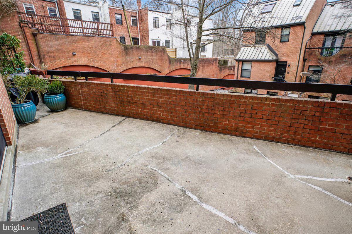 1682 OAK STREET NW 19