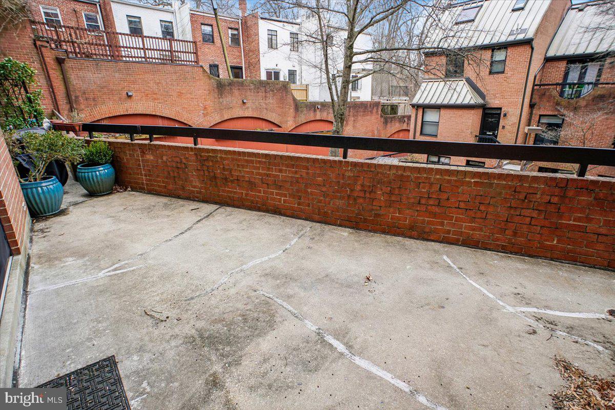 1682 OAK STREET NW 19