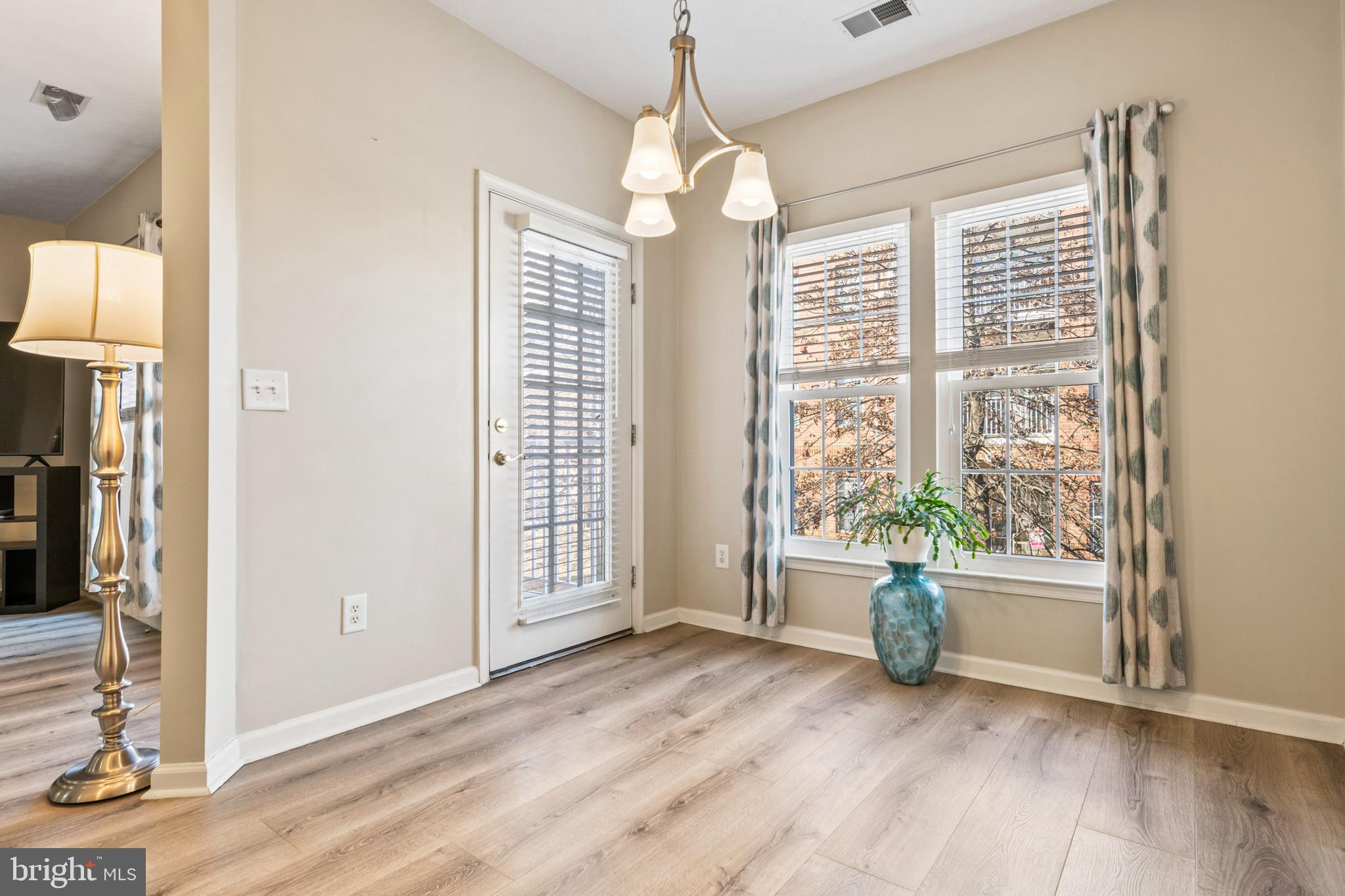 DEVONSHIRE - Residential