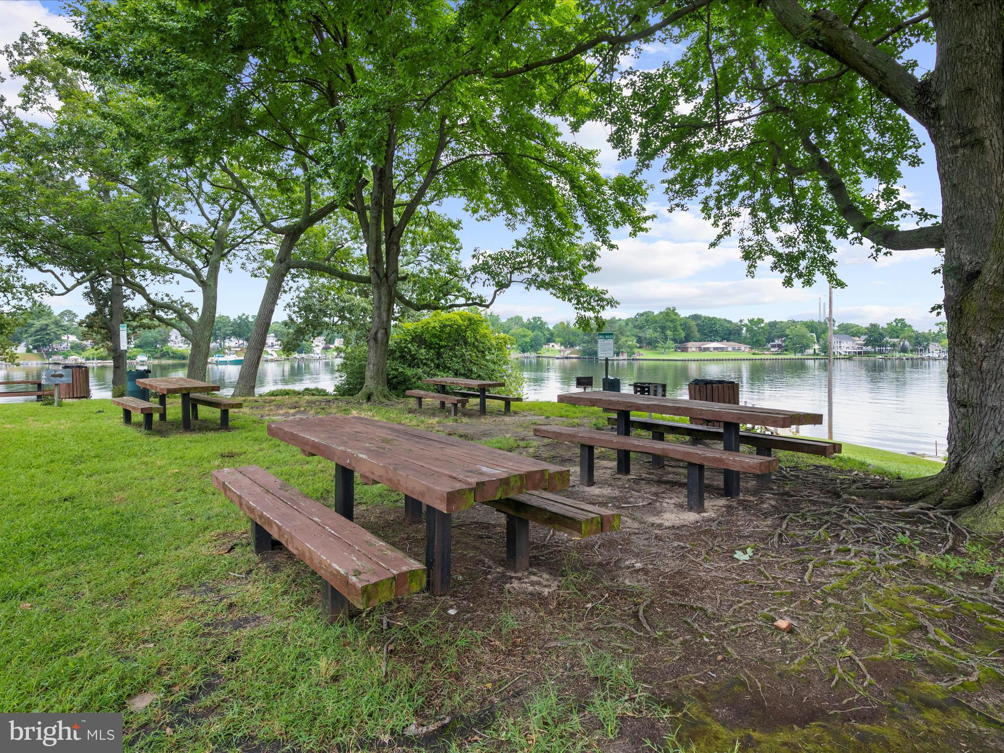 ELIZABETHS LANDING - Residential Lease