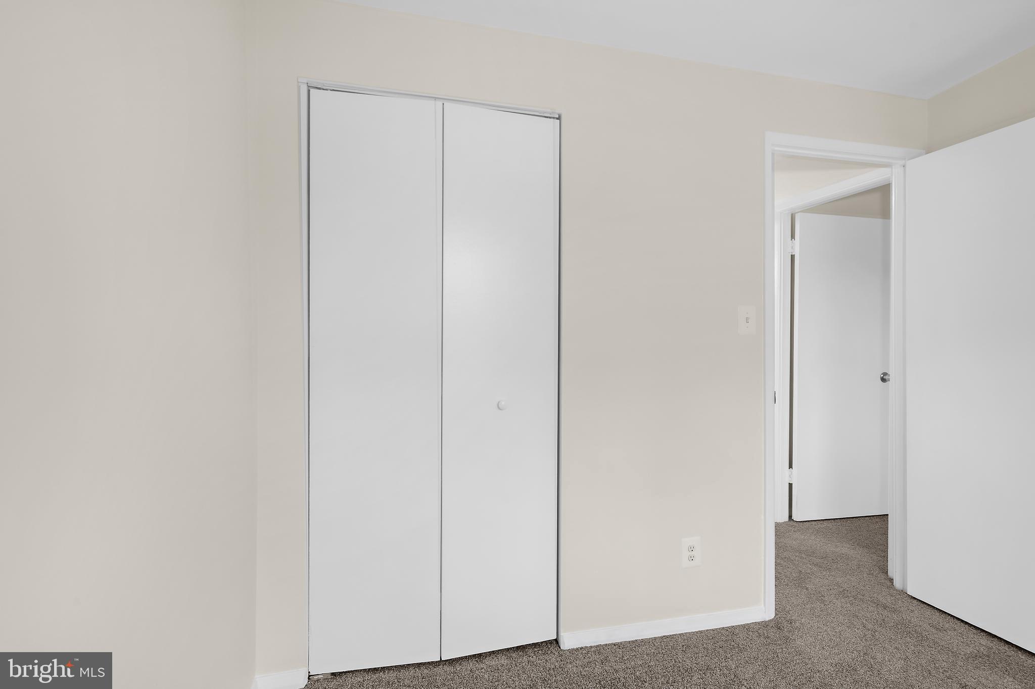 ELIZABETHS LANDING - Residential Lease