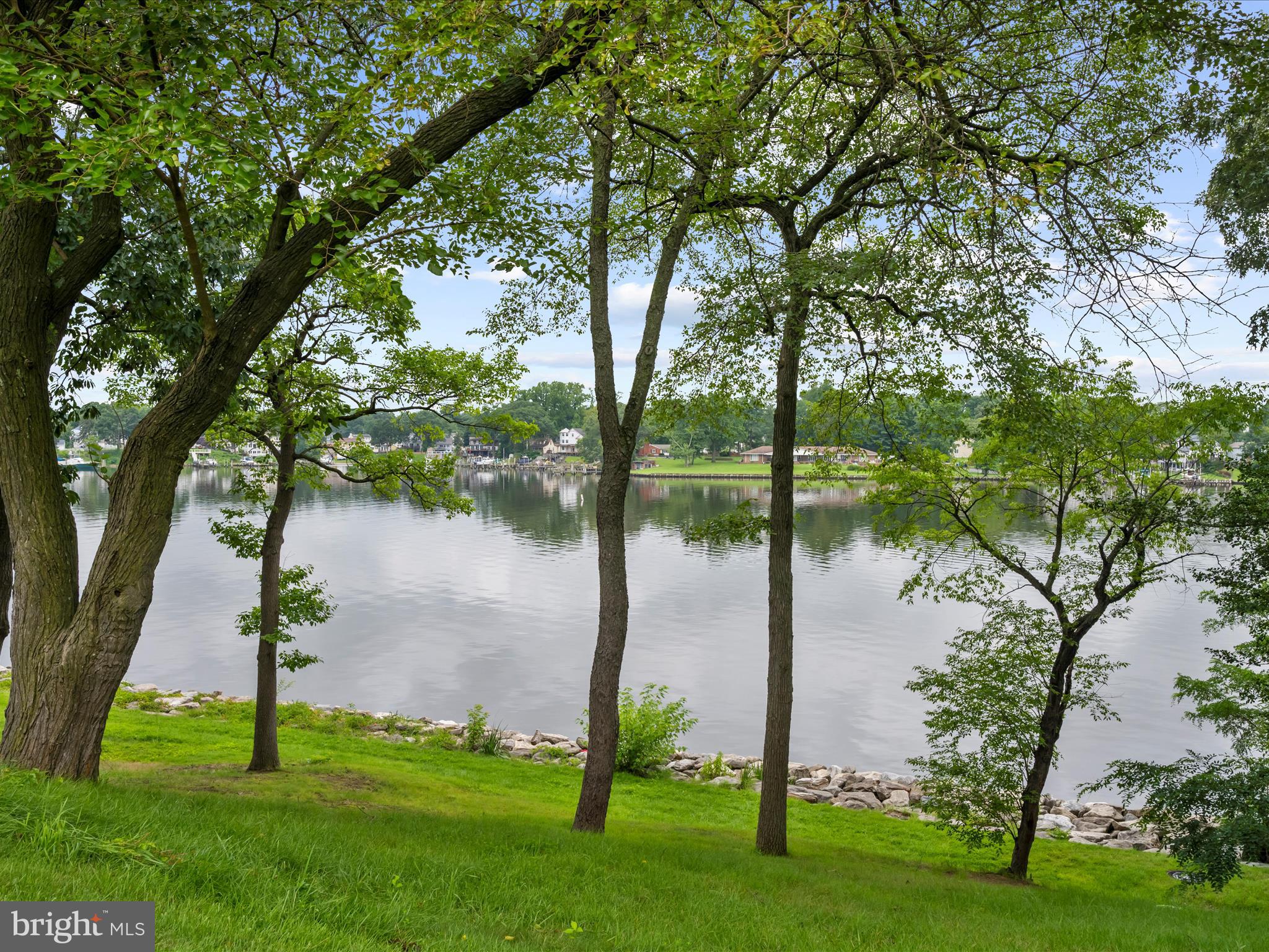 ELIZABETHS LANDING - Residential Lease