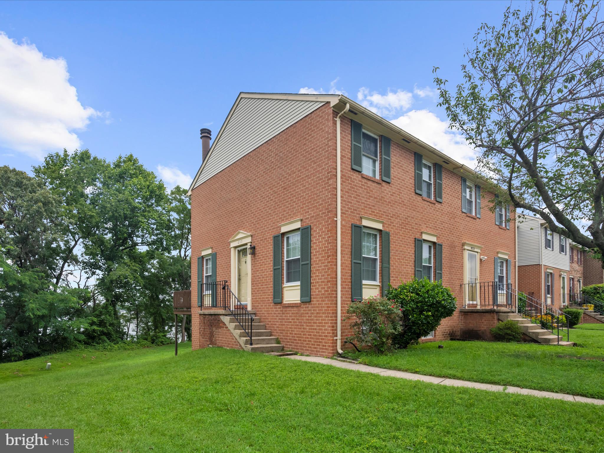 ELIZABETHS LANDING - Residential Lease