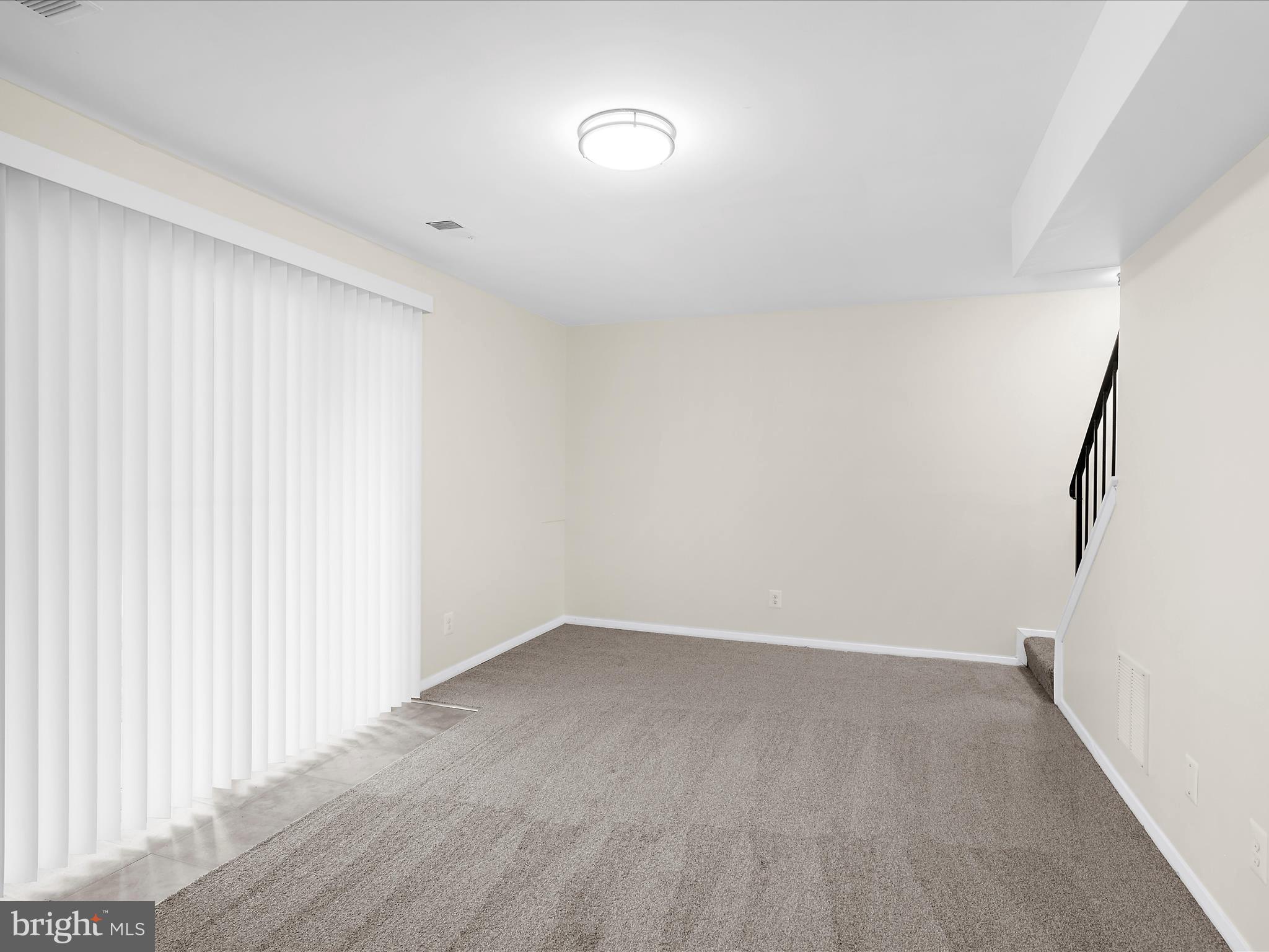 ELIZABETHS LANDING - Residential Lease