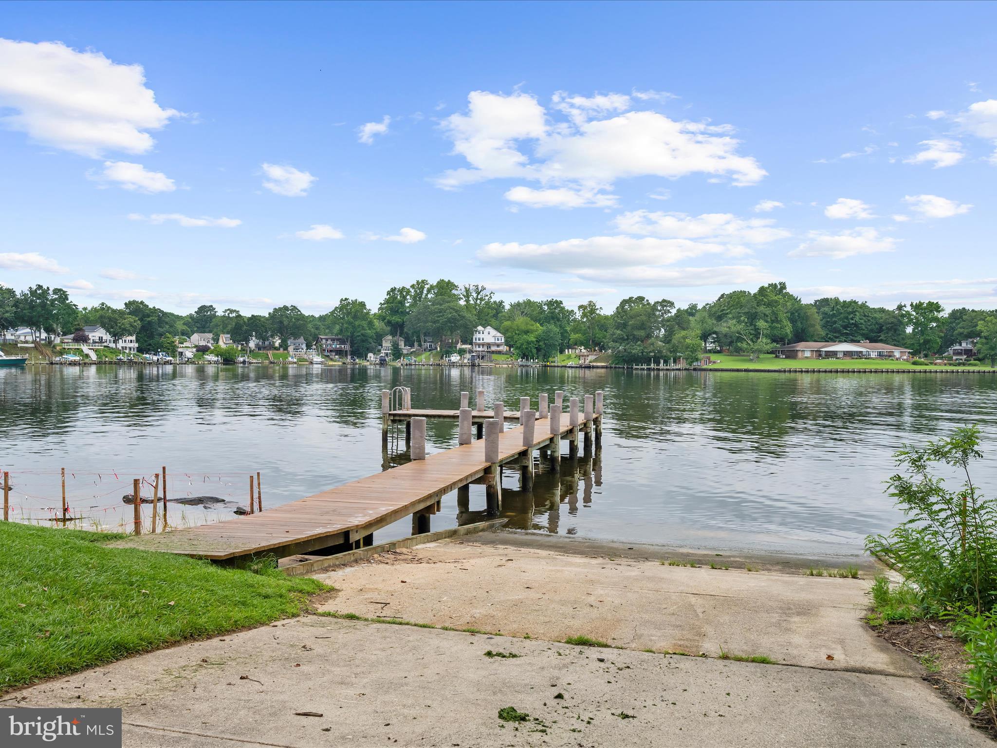 ELIZABETHS LANDING - Residential Lease