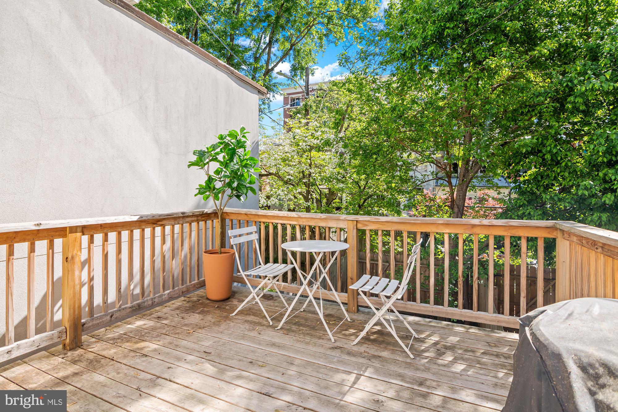 HAMPDEN HISTORIC DISTRICT - Residential