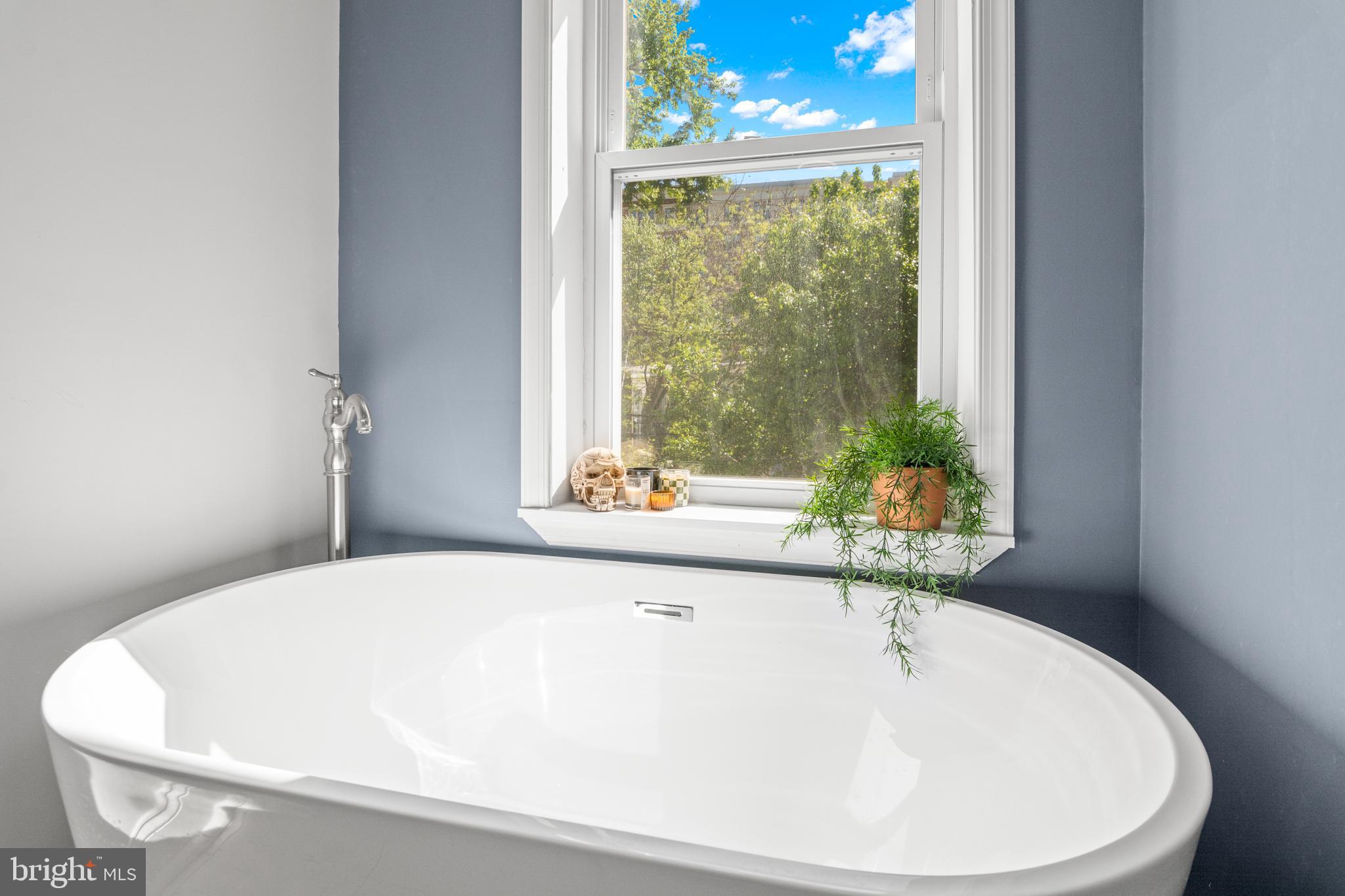 HAMPDEN HISTORIC DISTRICT - Residential