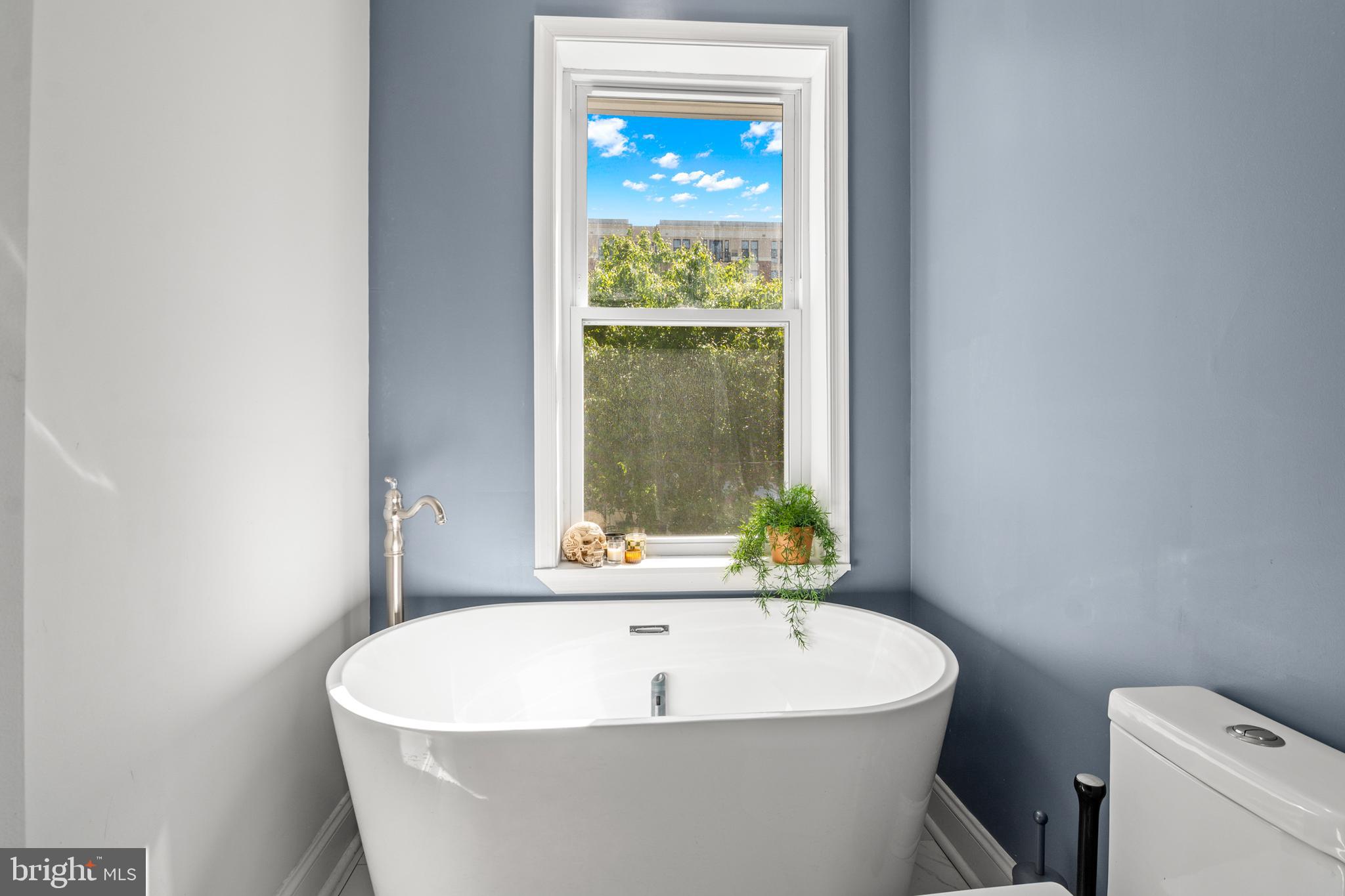 HAMPDEN HISTORIC DISTRICT - Residential