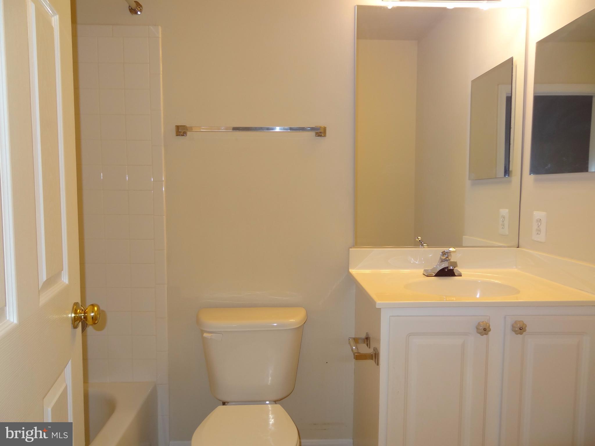 PARKSIDE AT DULLES - Residential