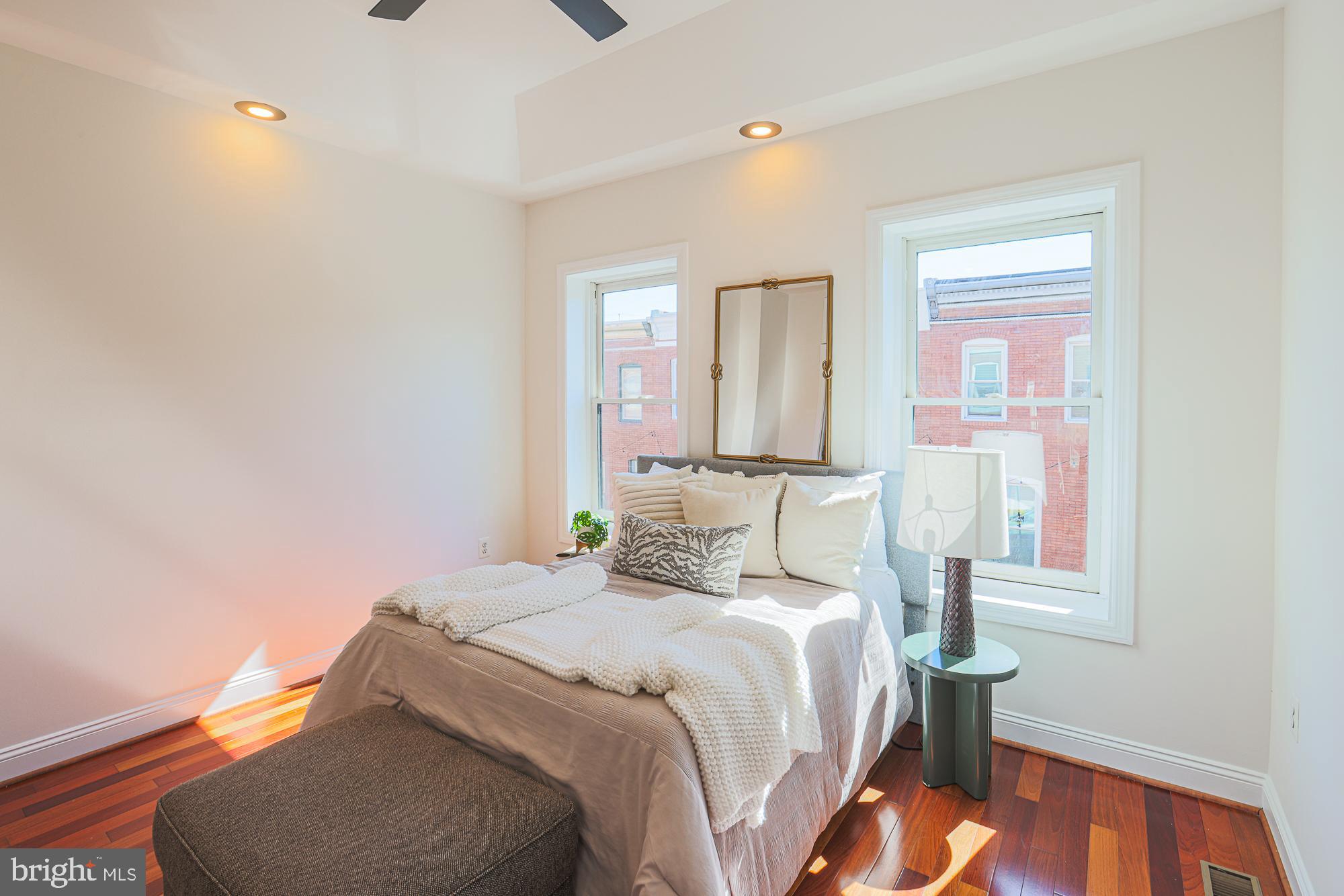 HIGHLANDTOWN - Residential