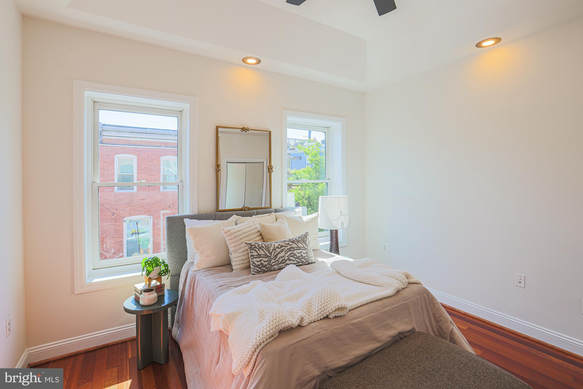 HIGHLANDTOWN - Residential