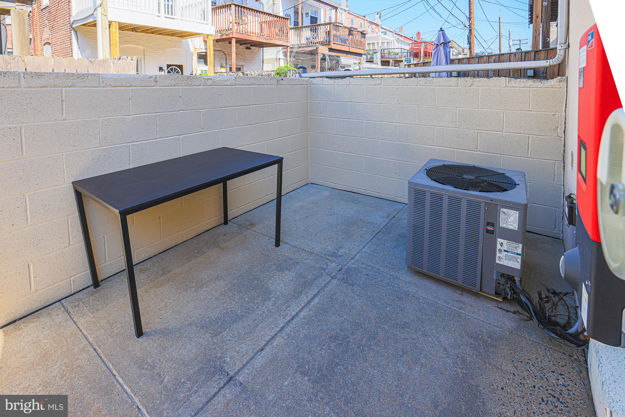 HIGHLANDTOWN - Residential