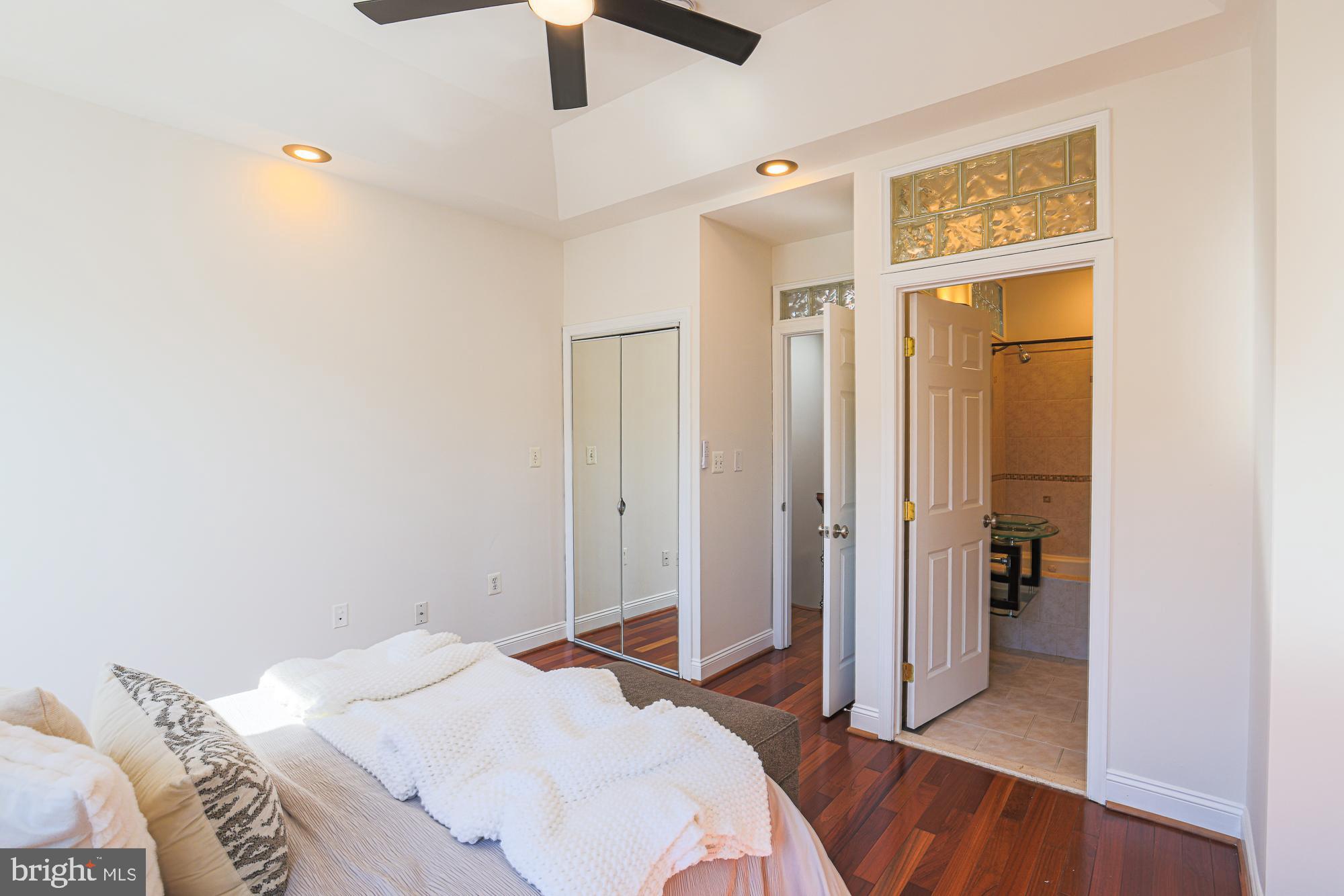 HIGHLANDTOWN - Residential