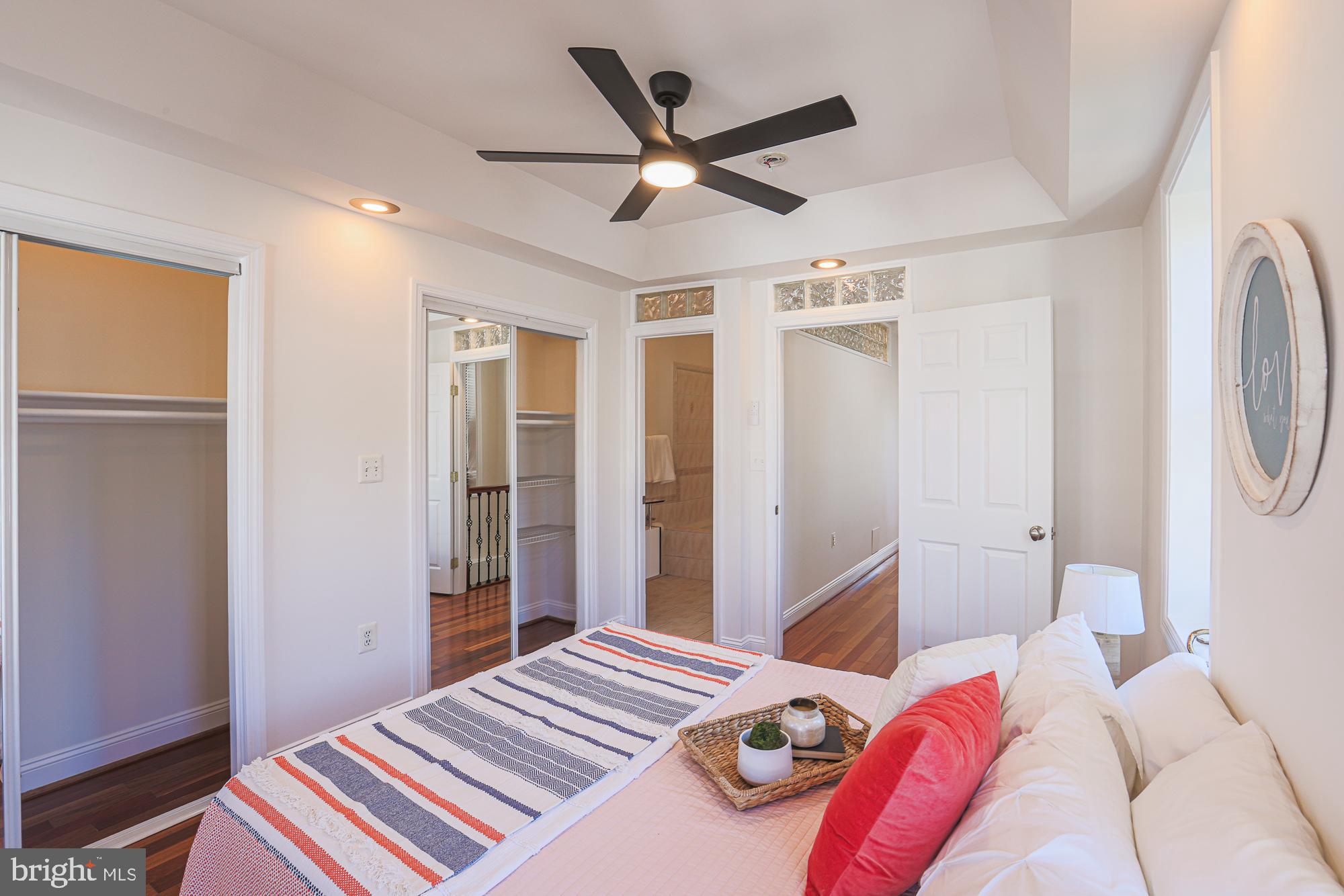 HIGHLANDTOWN - Residential