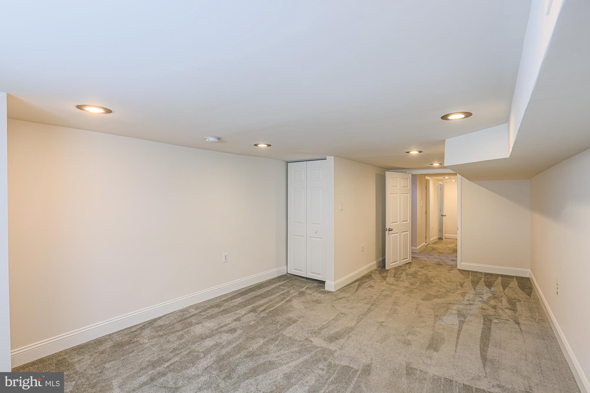 HIGHLANDTOWN - Residential