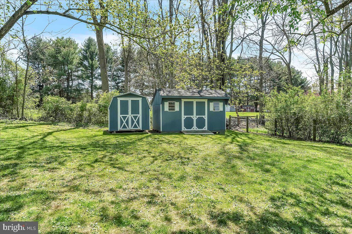 FOX KNOLL - Residential