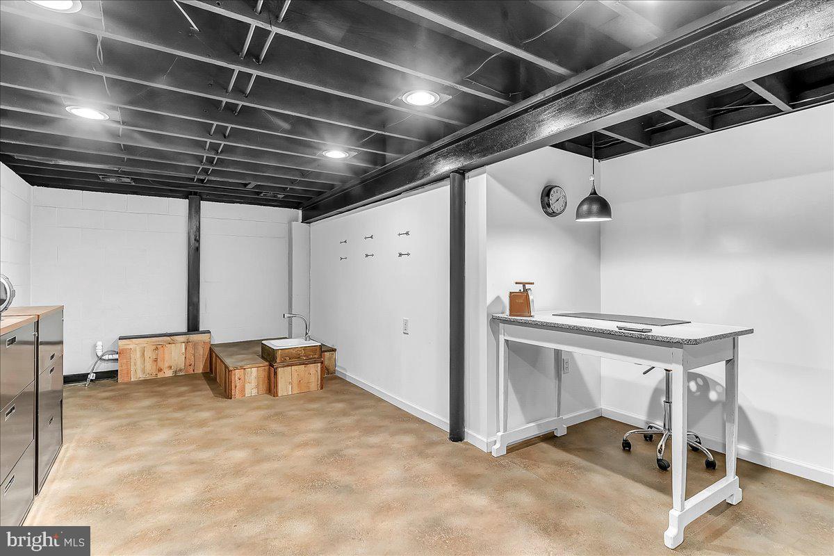 FOX KNOLL - Residential