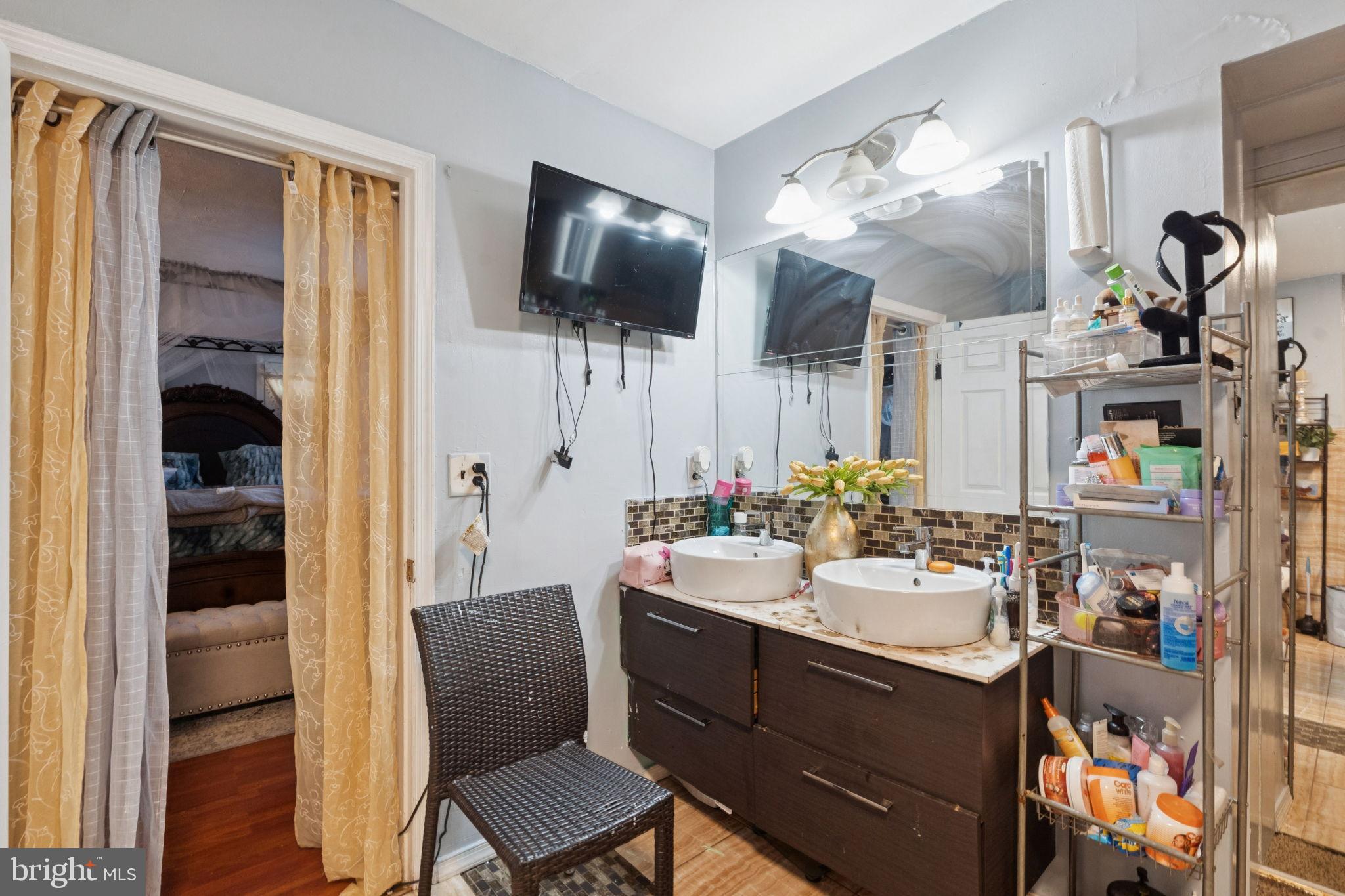 DREXEL HILL - Residential