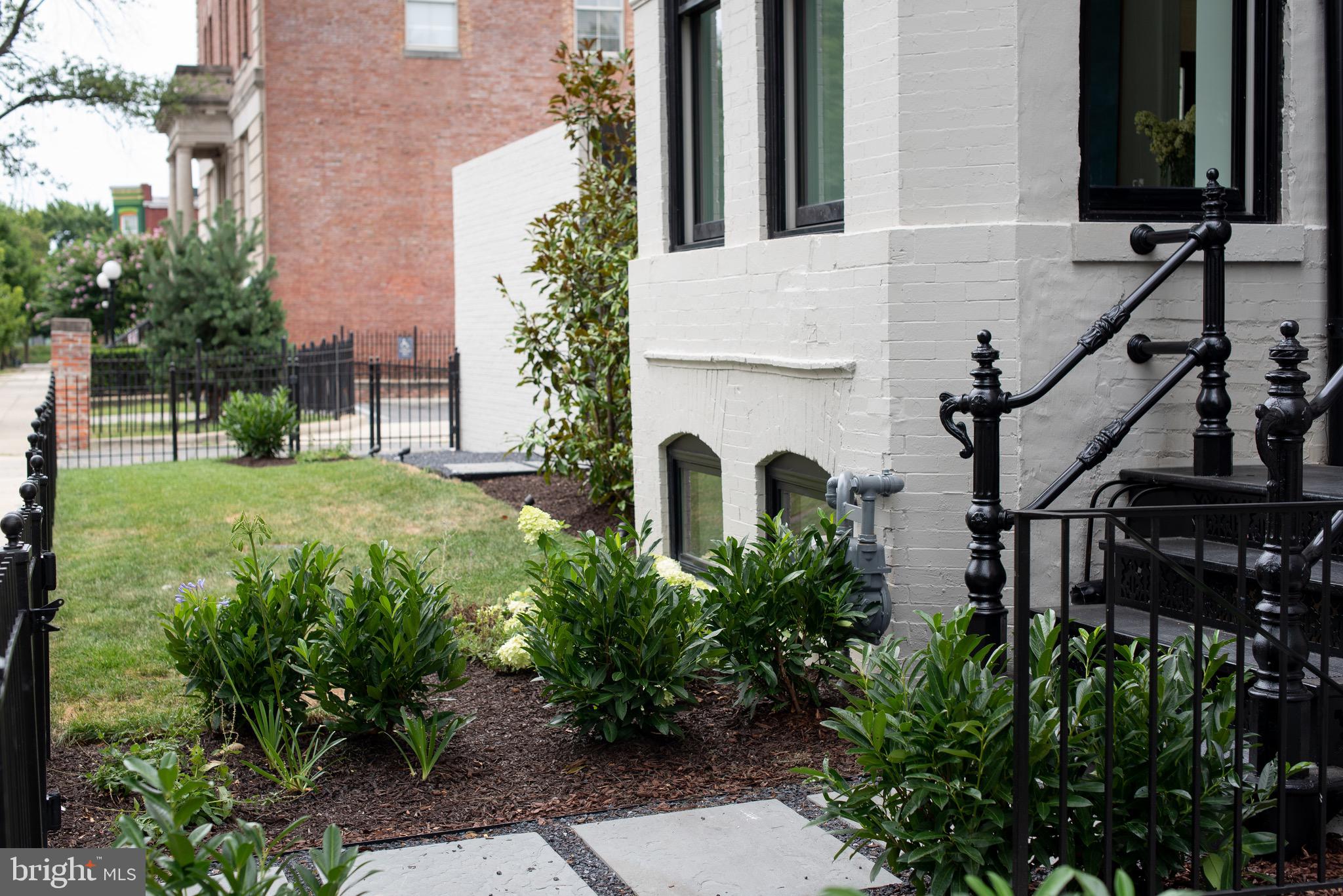 LOGAN - Residential