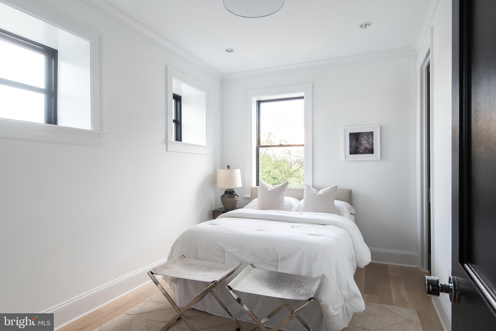 LOGAN - Residential