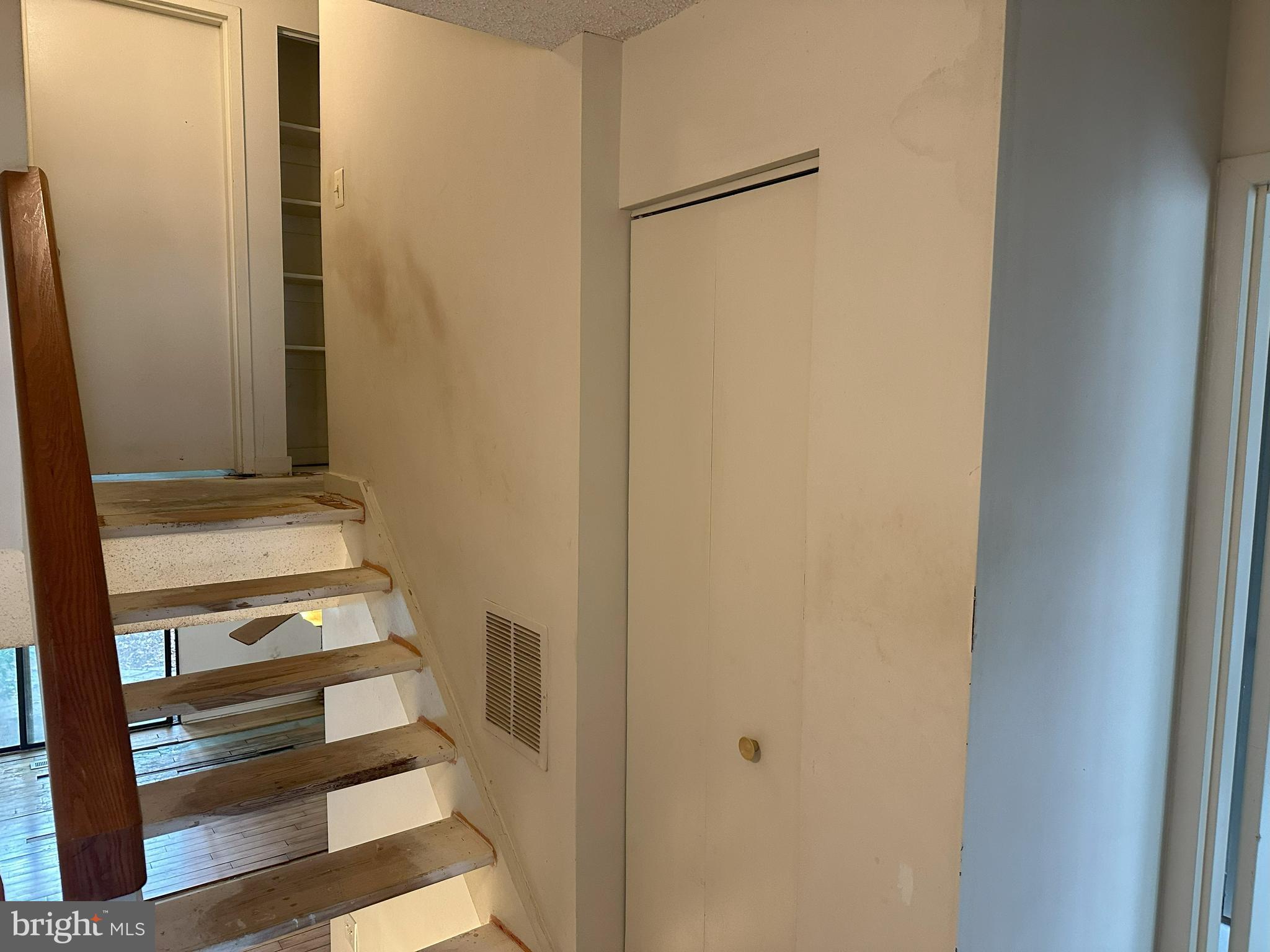 COLD SPRING NEWTOWN - Residential