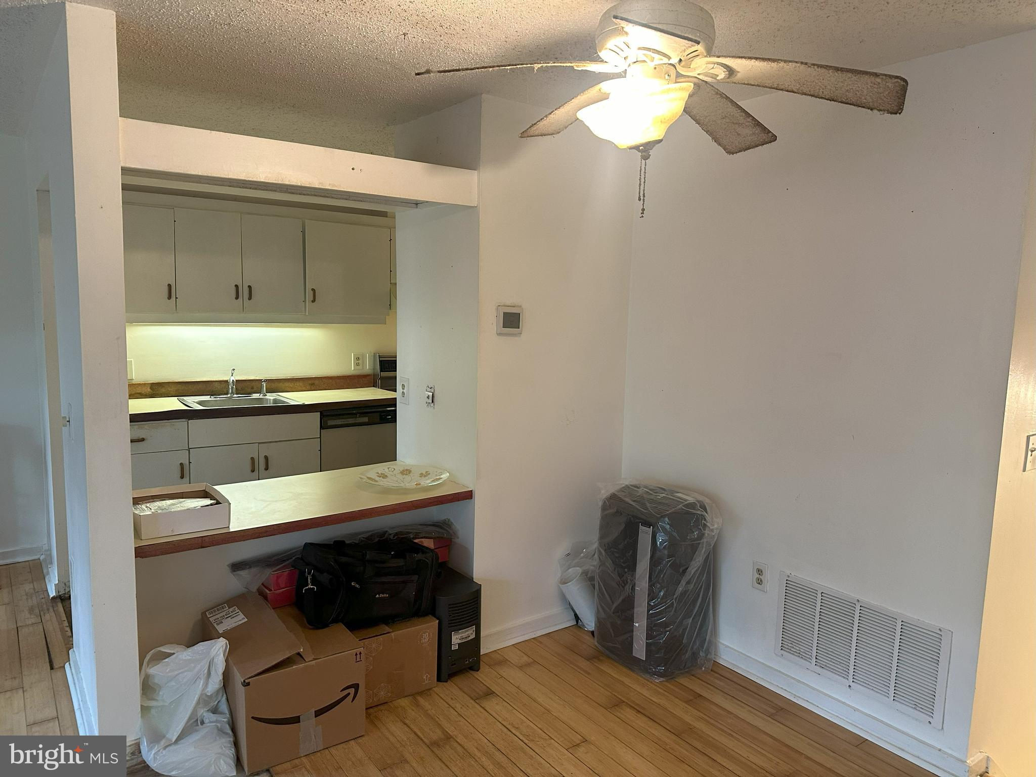 COLD SPRING NEWTOWN - Residential