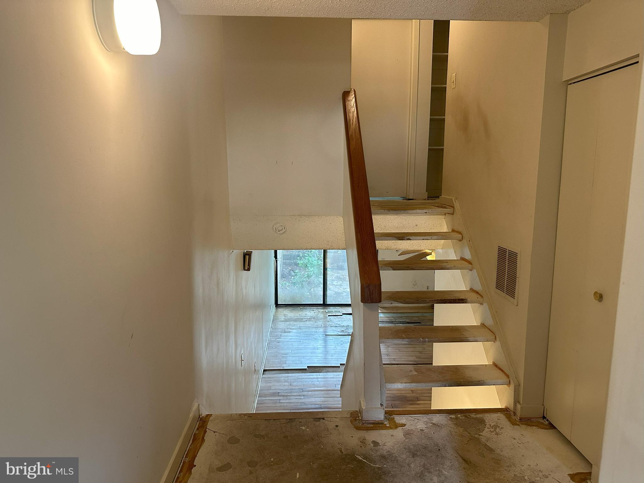 COLD SPRING NEWTOWN - Residential