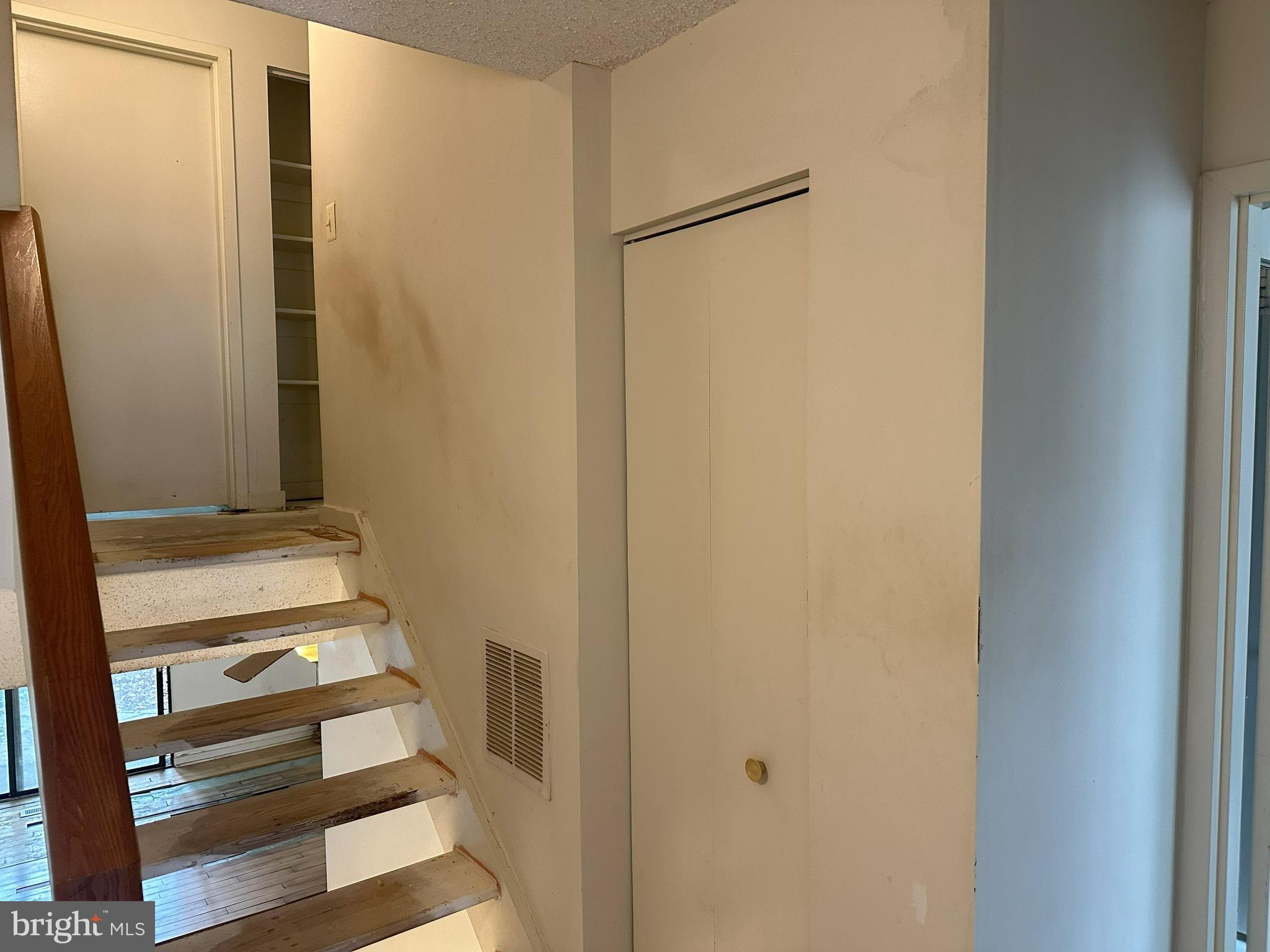 COLD SPRING NEWTOWN - Residential