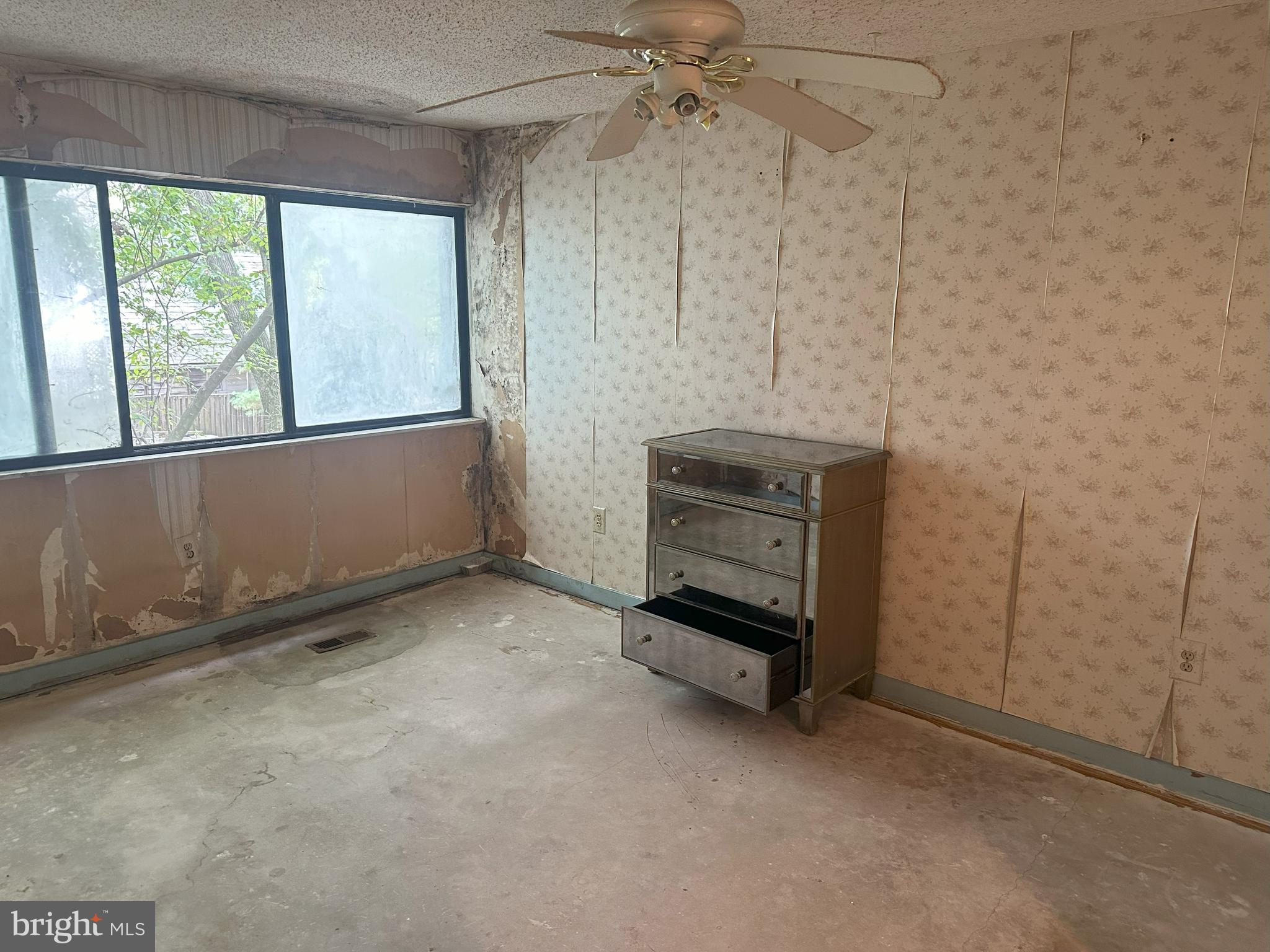 COLD SPRING NEWTOWN - Residential