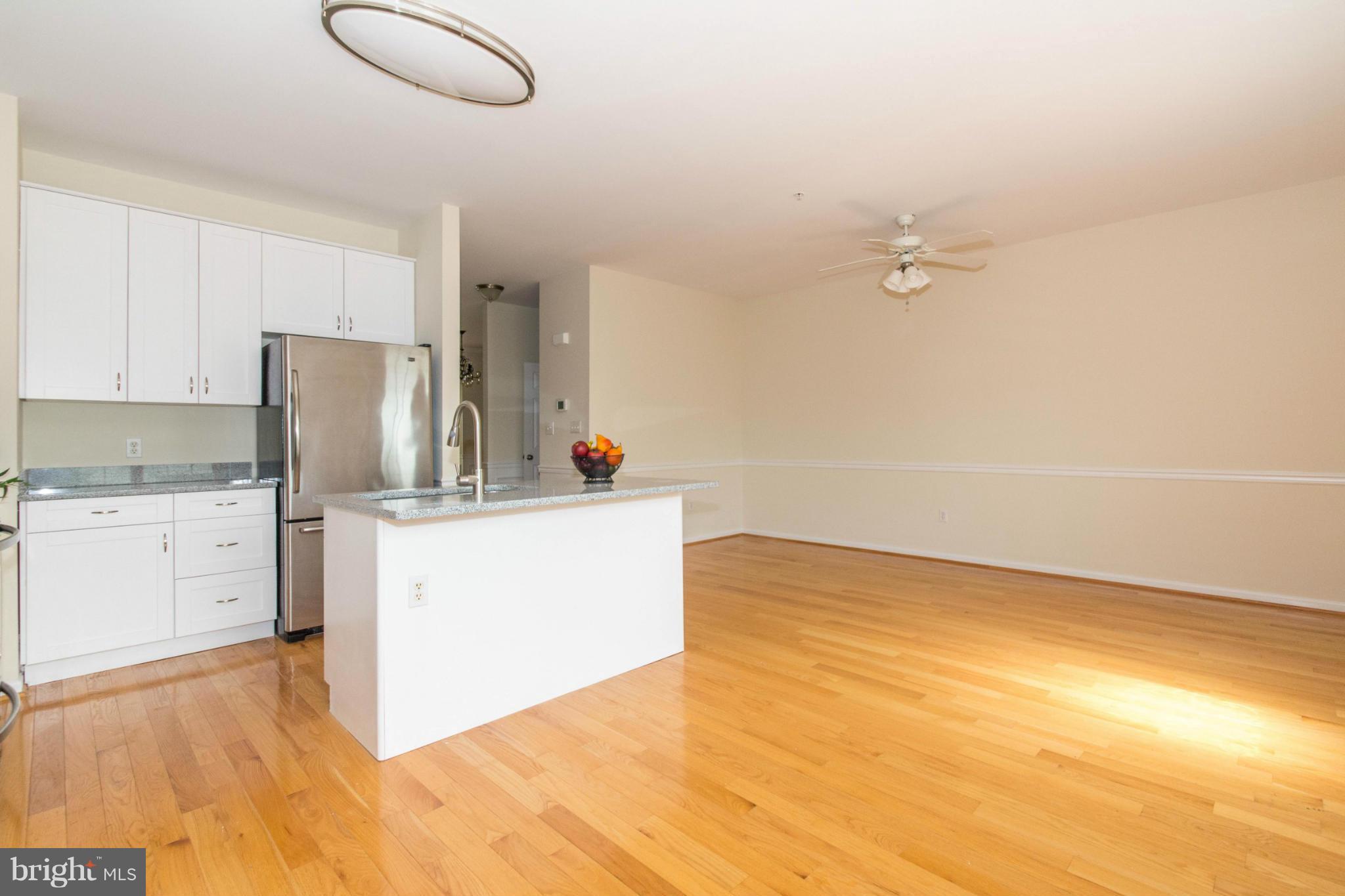 EMERALD KNOLLS - Residential