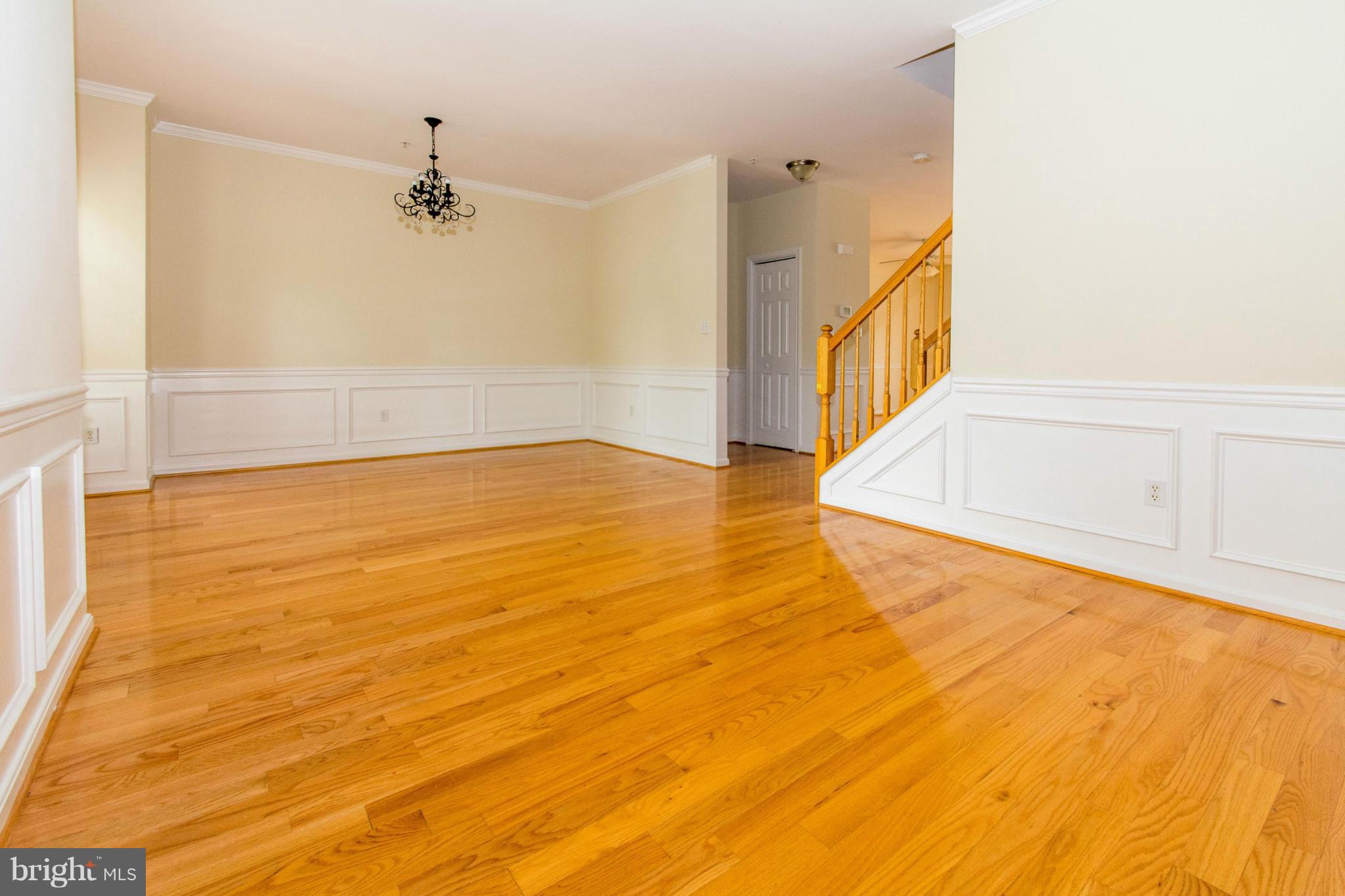 EMERALD KNOLLS - Residential