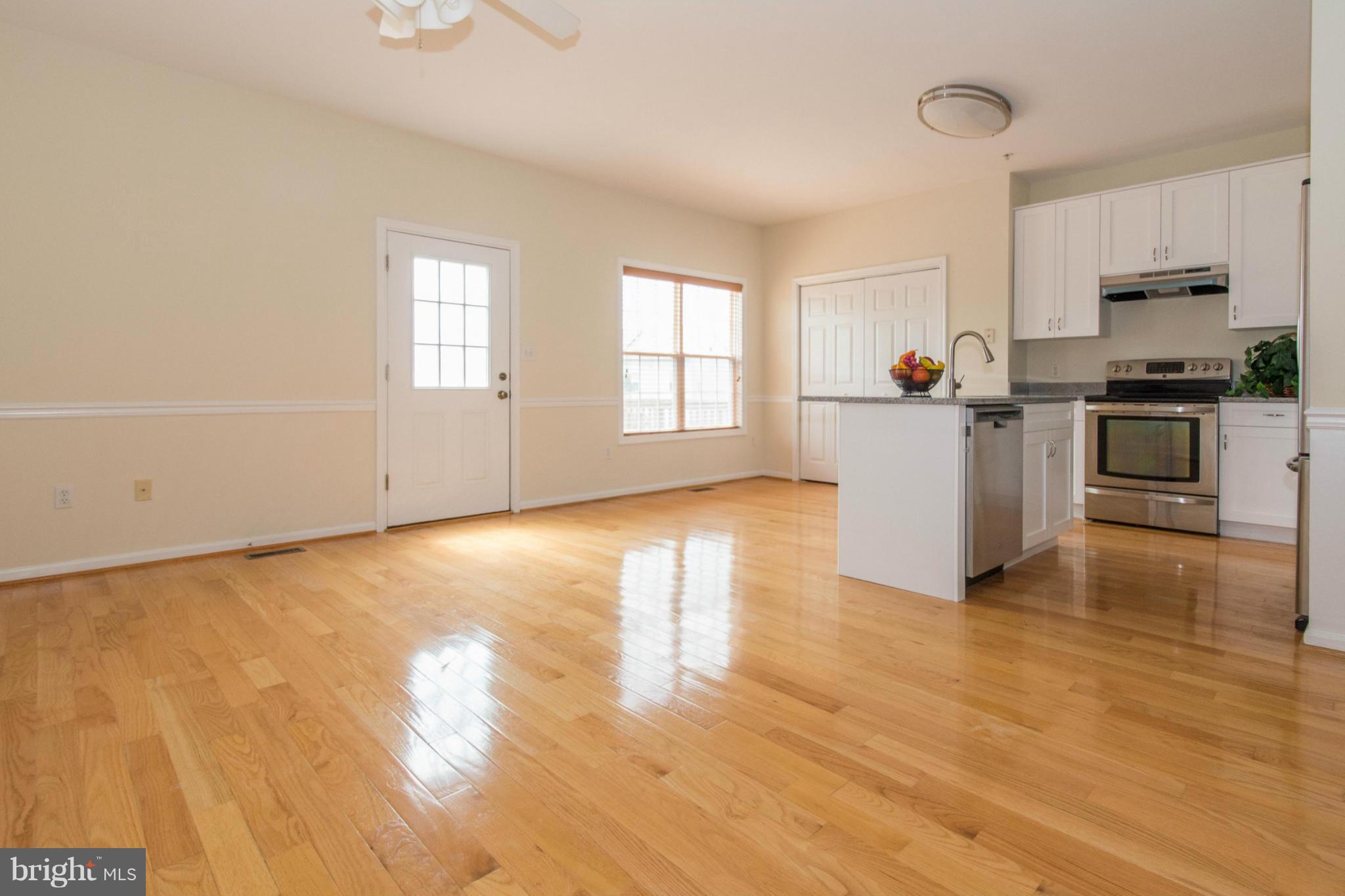 EMERALD KNOLLS - Residential